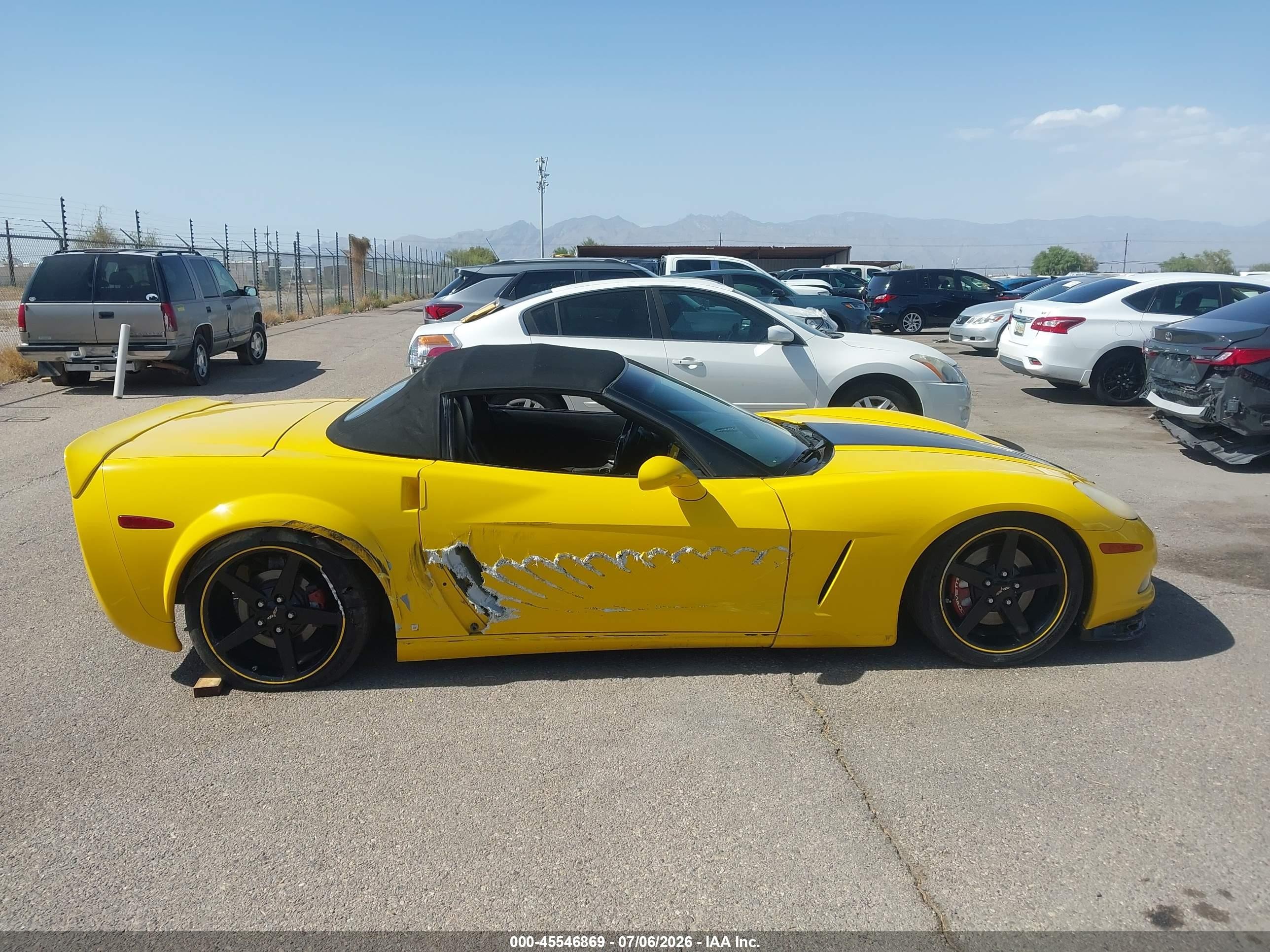 2007 Chevrolet Corvette   Yellow vin: 1G1YY36U275101313