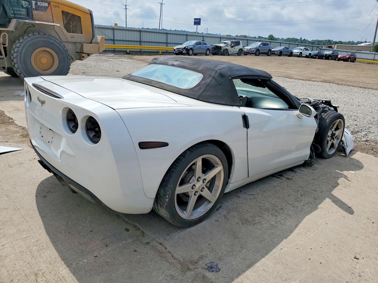 2006 Chevrolet Corvette White vin: 1G1YY36U465131010