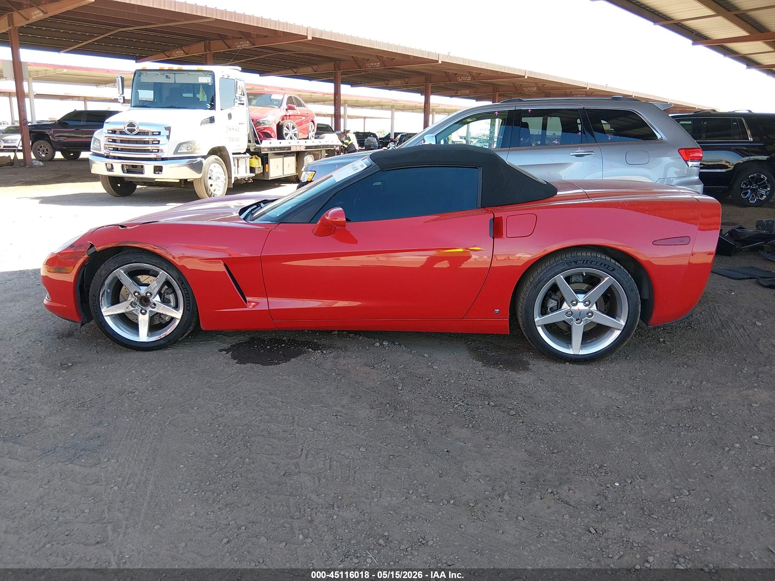 2006 Chevrolet Corvette   Red vin: 1G1YY36U565110165