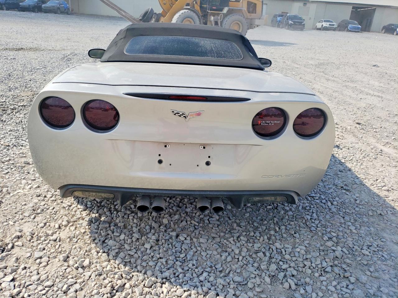 2007 Chevrolet Corvette Серебряный vin: 1G1YY36U575107929