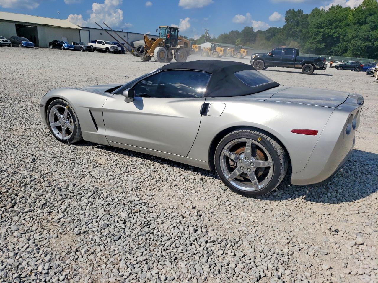 2007 Chevrolet Corvette Серебряный vin: 1G1YY36U575107929
