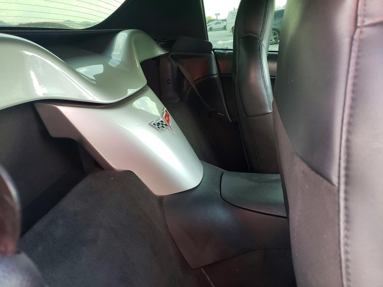 2007 Chevrolet Corvette Серебряный vin: 1G1YY36U575107929