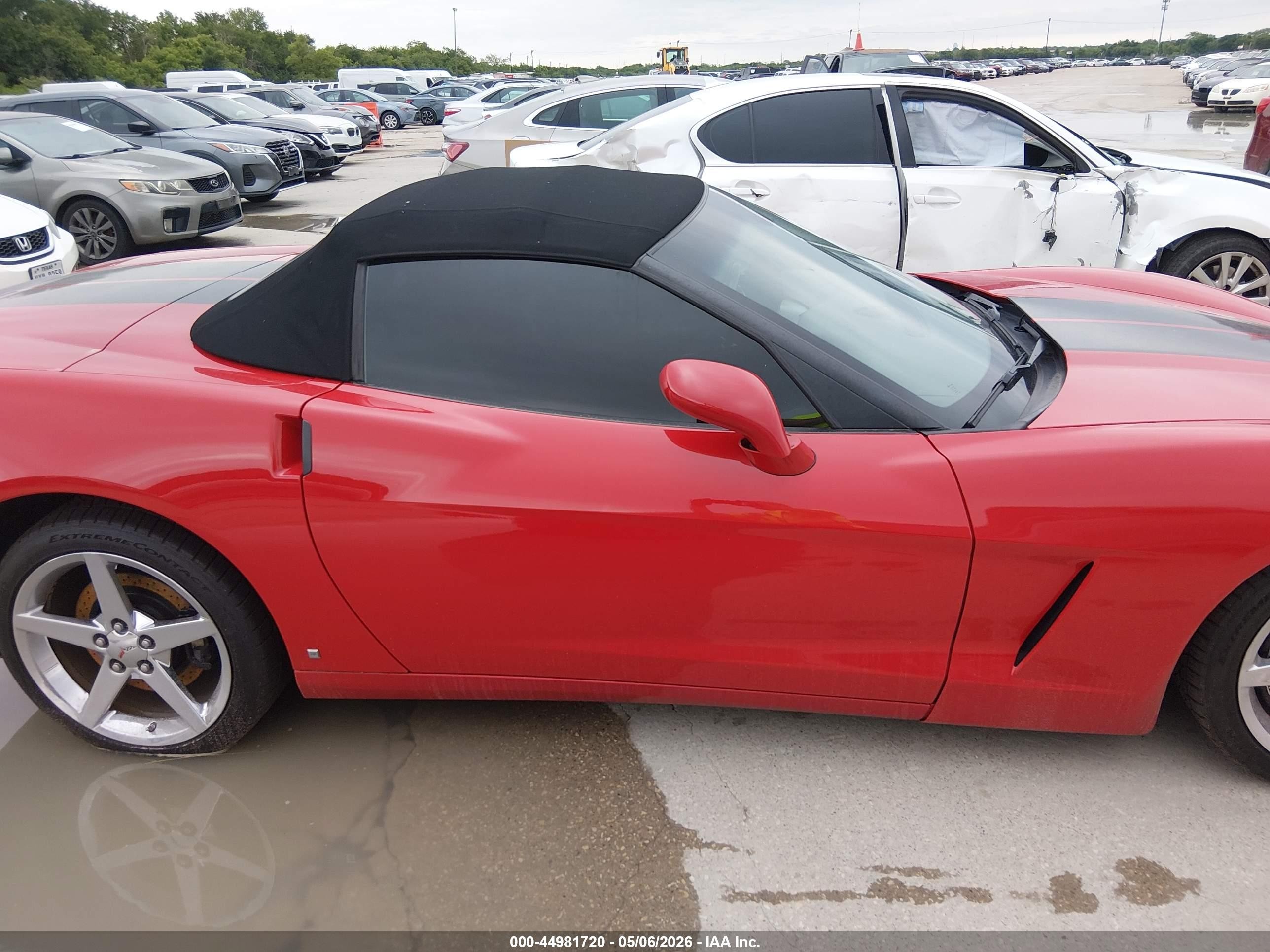 2007 Chevrolet Corvette   Красный vin: 1G1YY36U775120620