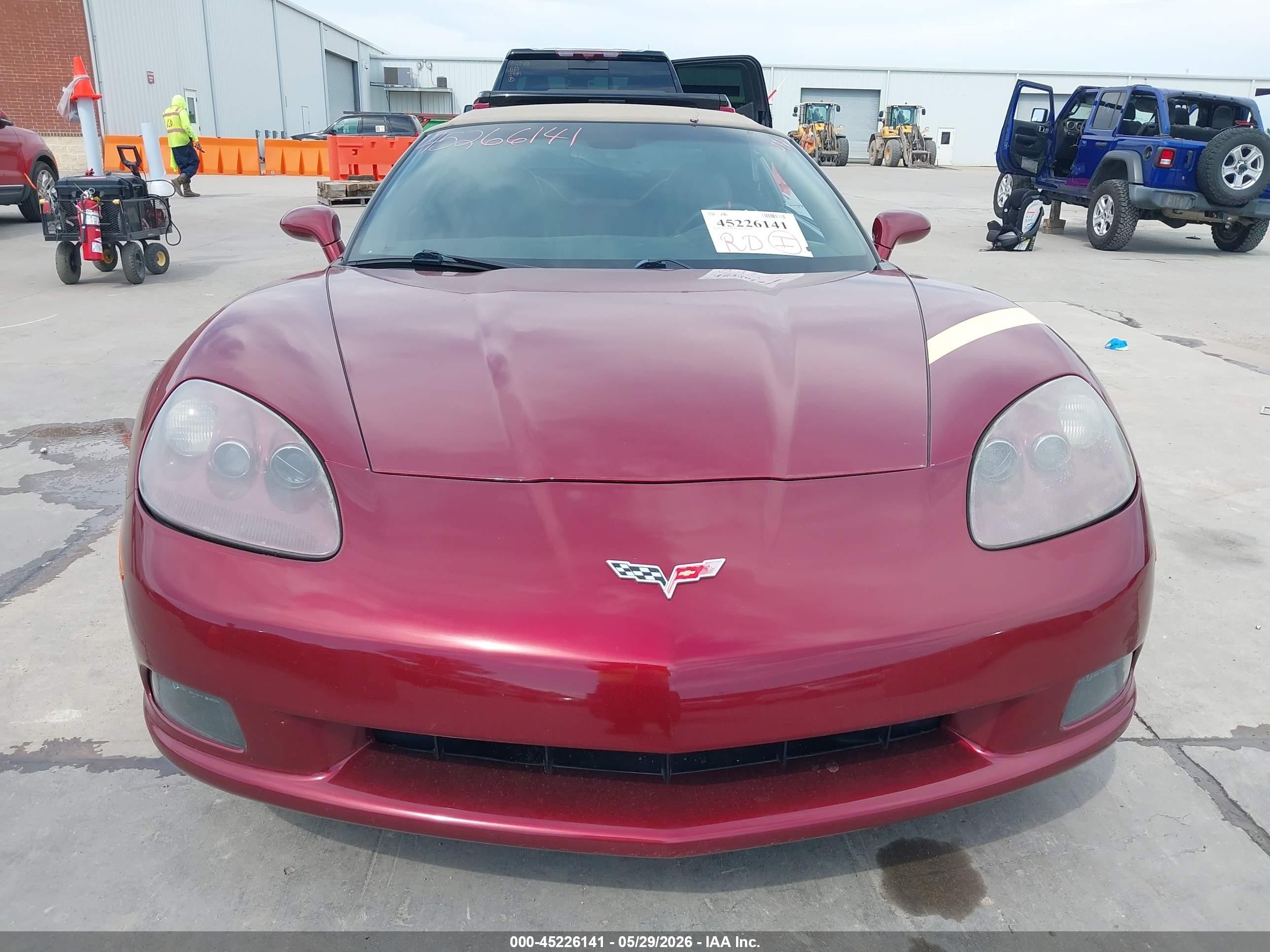 2007 Chevrolet Corvette Бордовый vin: 1G1YY36U875106709