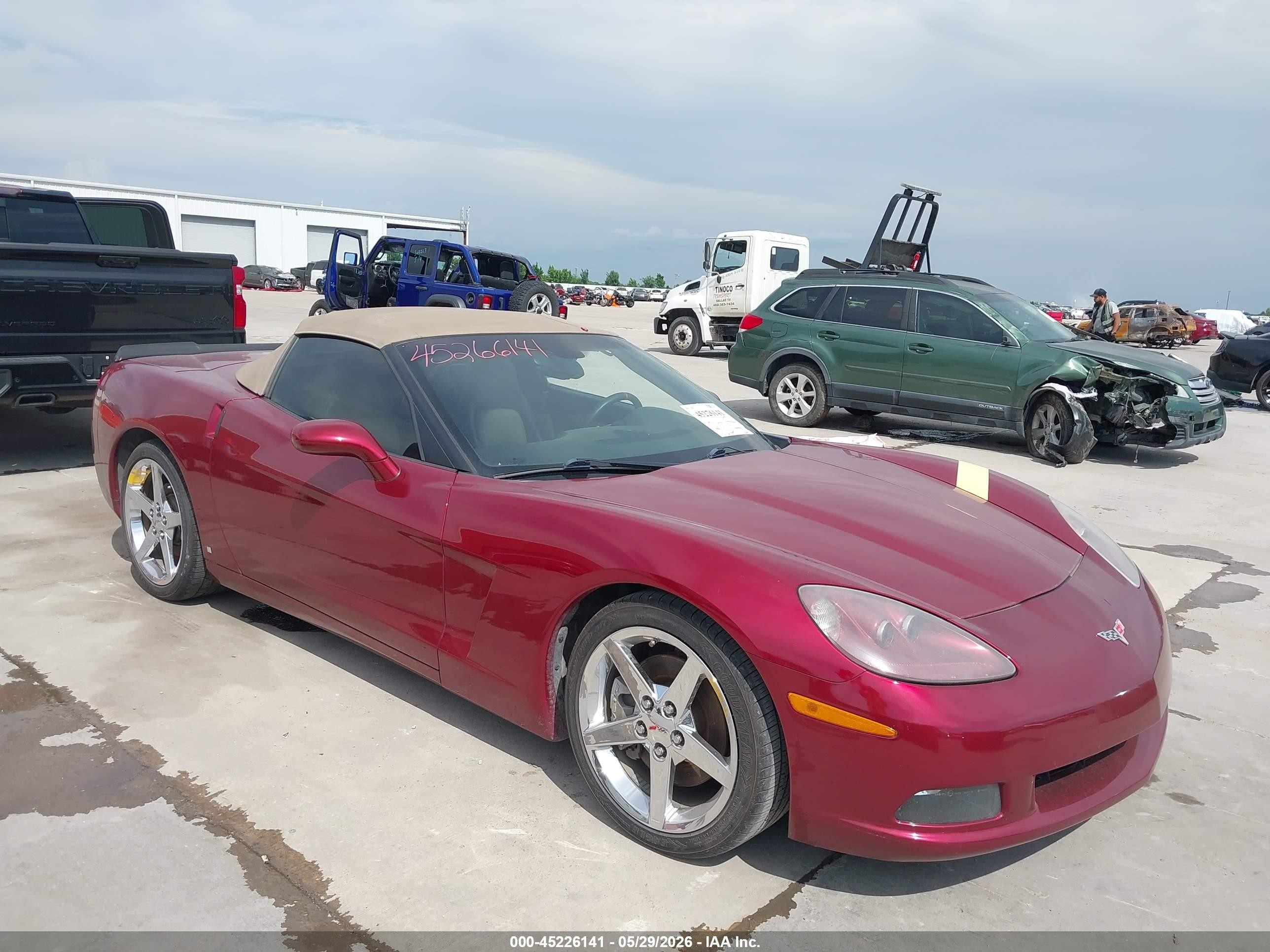 2007 Chevrolet Corvette   Burgundy vin: 1G1YY36U875106709