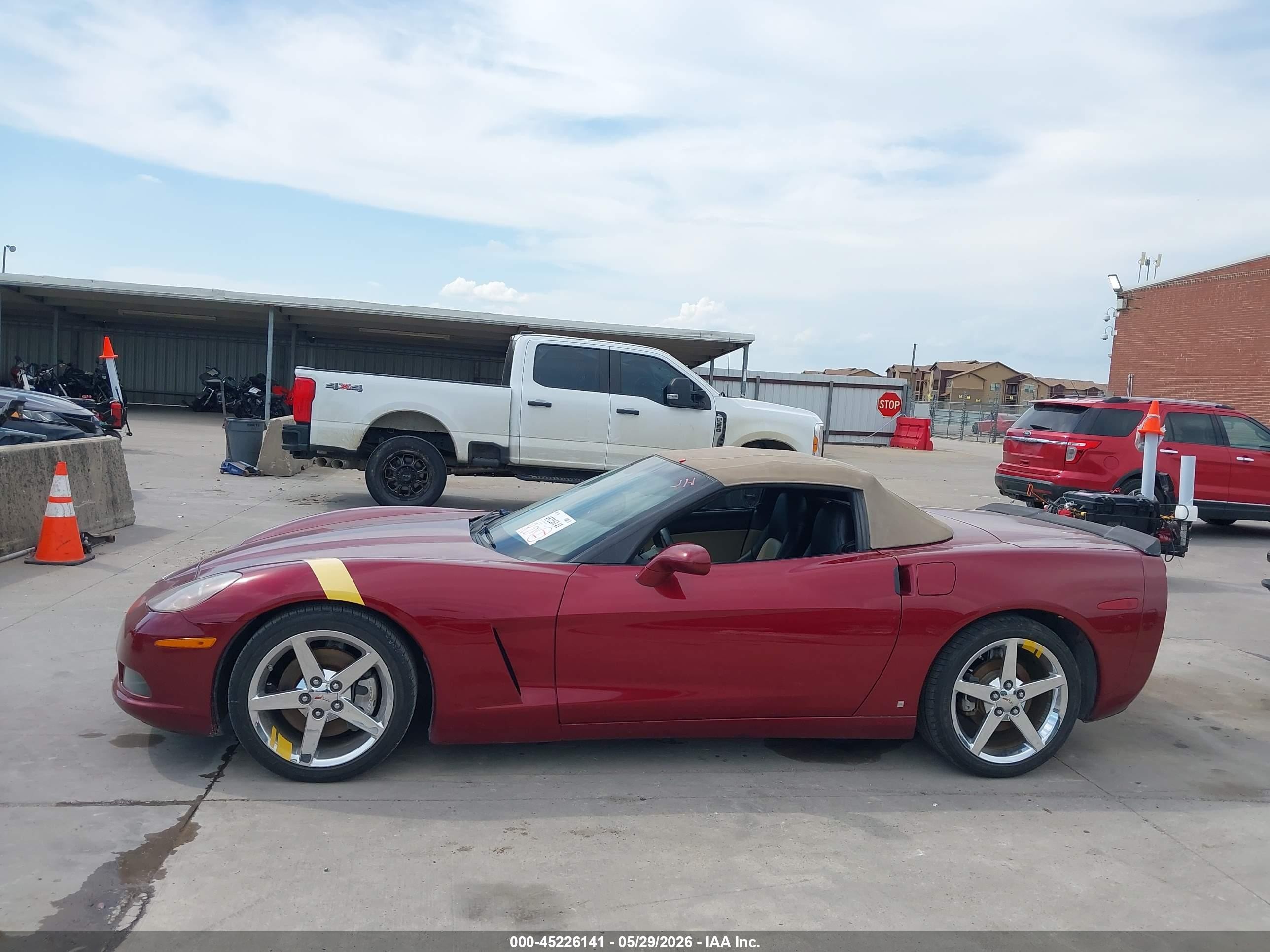 2007 Chevrolet Corvette Бордовый vin: 1G1YY36U875106709