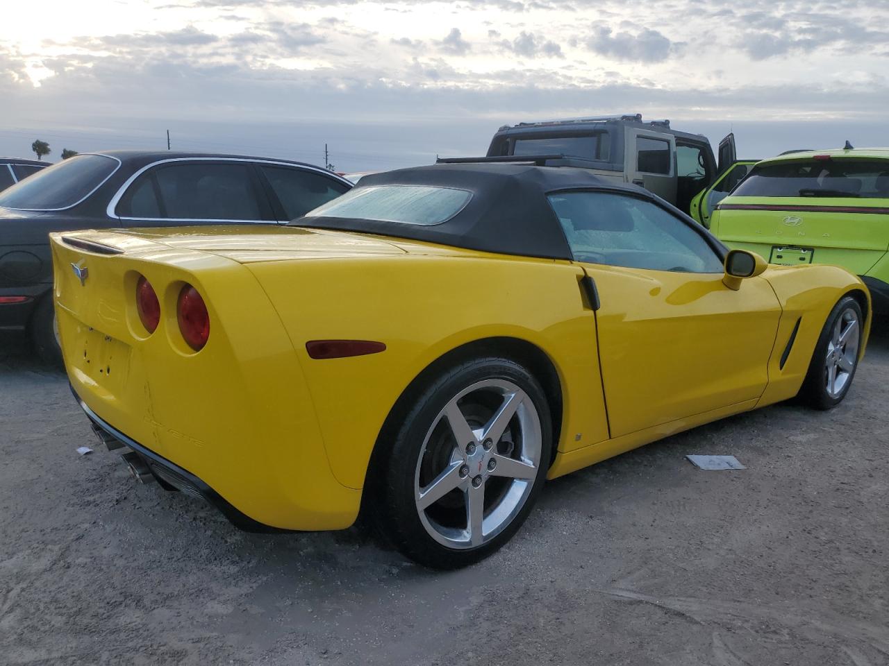 2007 Chevrolet Corvette Yellow vin: 1G1YY36U875133294