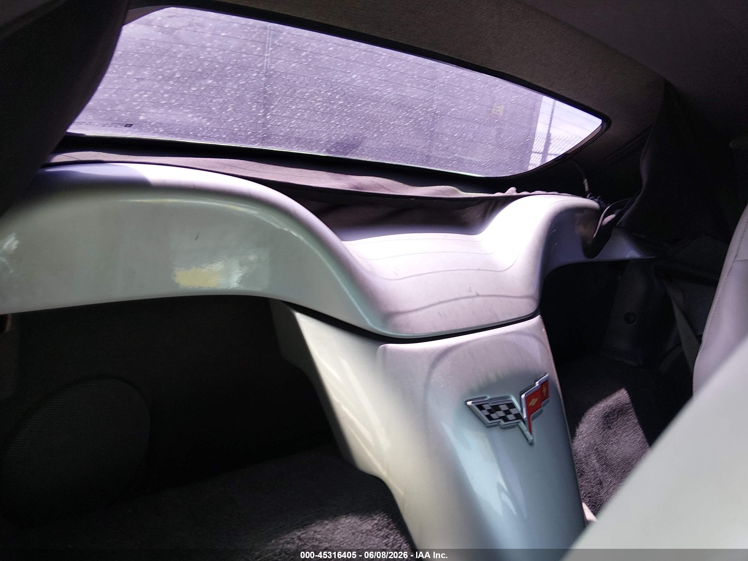 2006 Chevrolet Corvette   Silver vin: 1G1YY36U965109651
