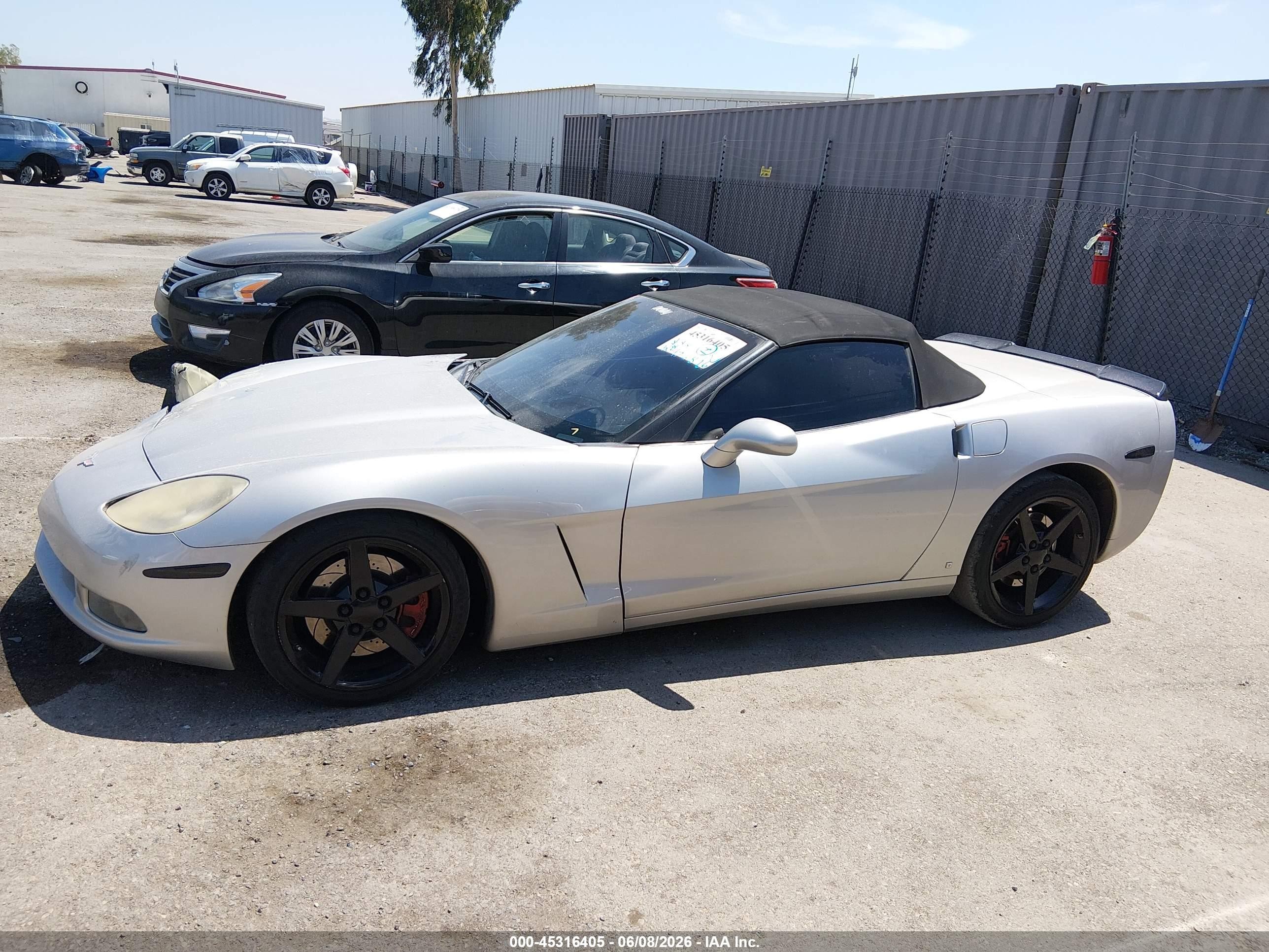 2006 Chevrolet Corvette   Silver vin: 1G1YY36U965109651