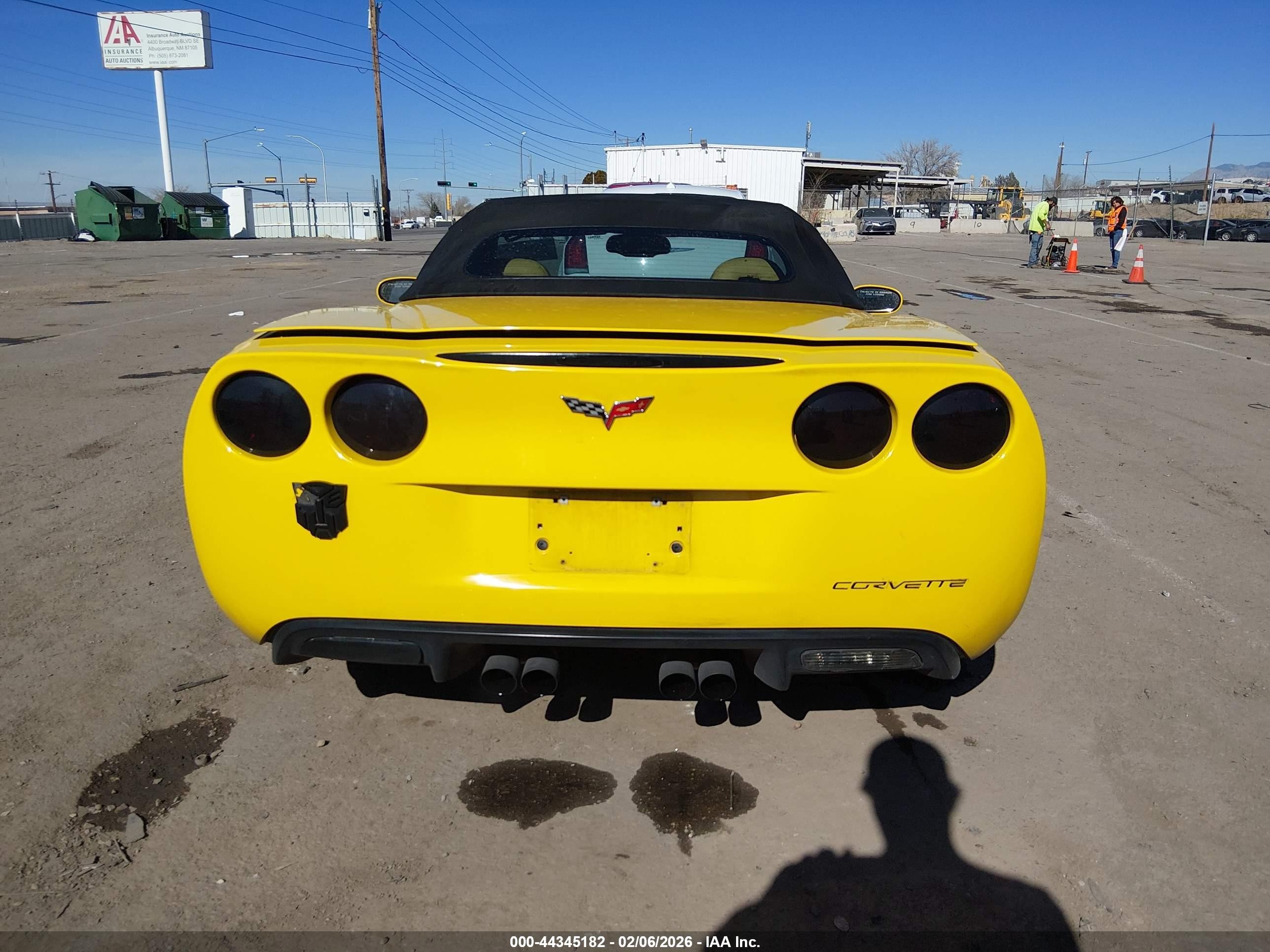 2008 Chevrolet Corvette Yellow vin: 1G1YY36W285114114