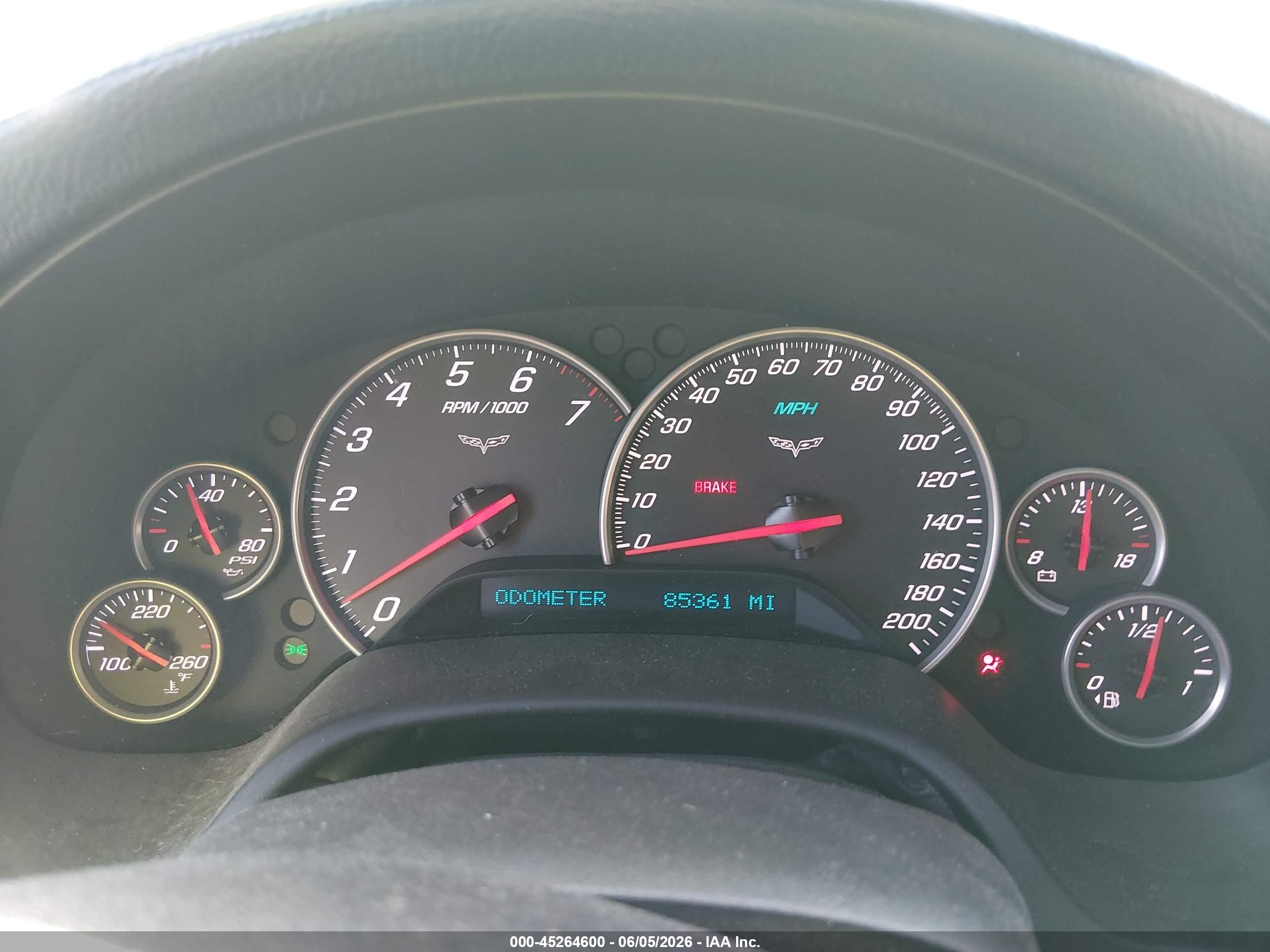 2008 Chevrolet Corvette   Red vin: 1G1YY36W985106110