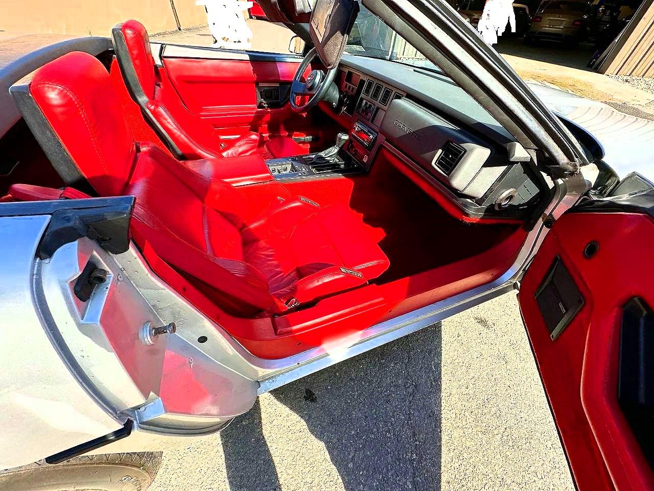 1986 Chevrolet Corvette Gray vin: 1G1YY6789G5901710