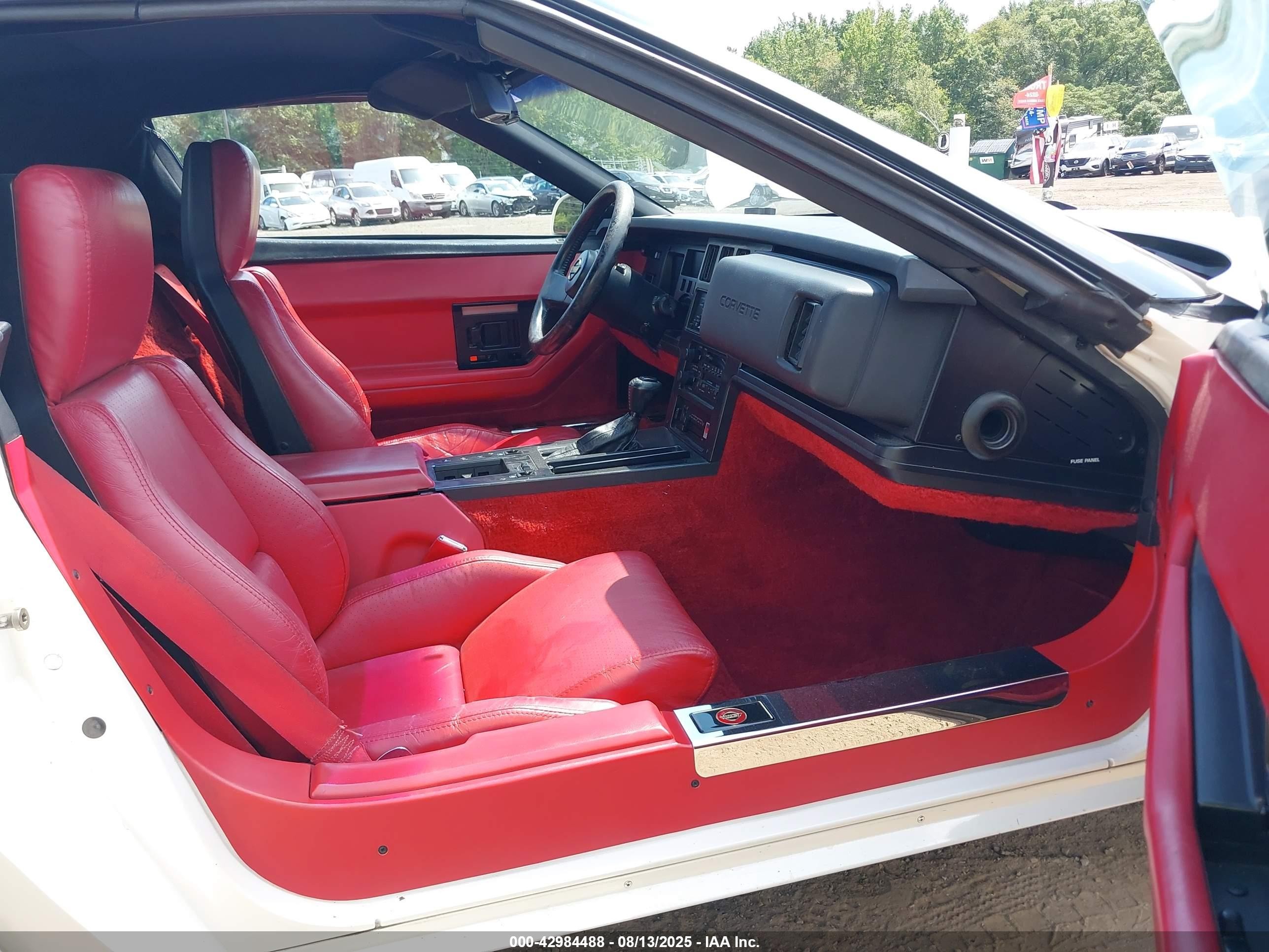 1986 Chevrolet Corvette   White vin: 1G1YY678XG5900520
