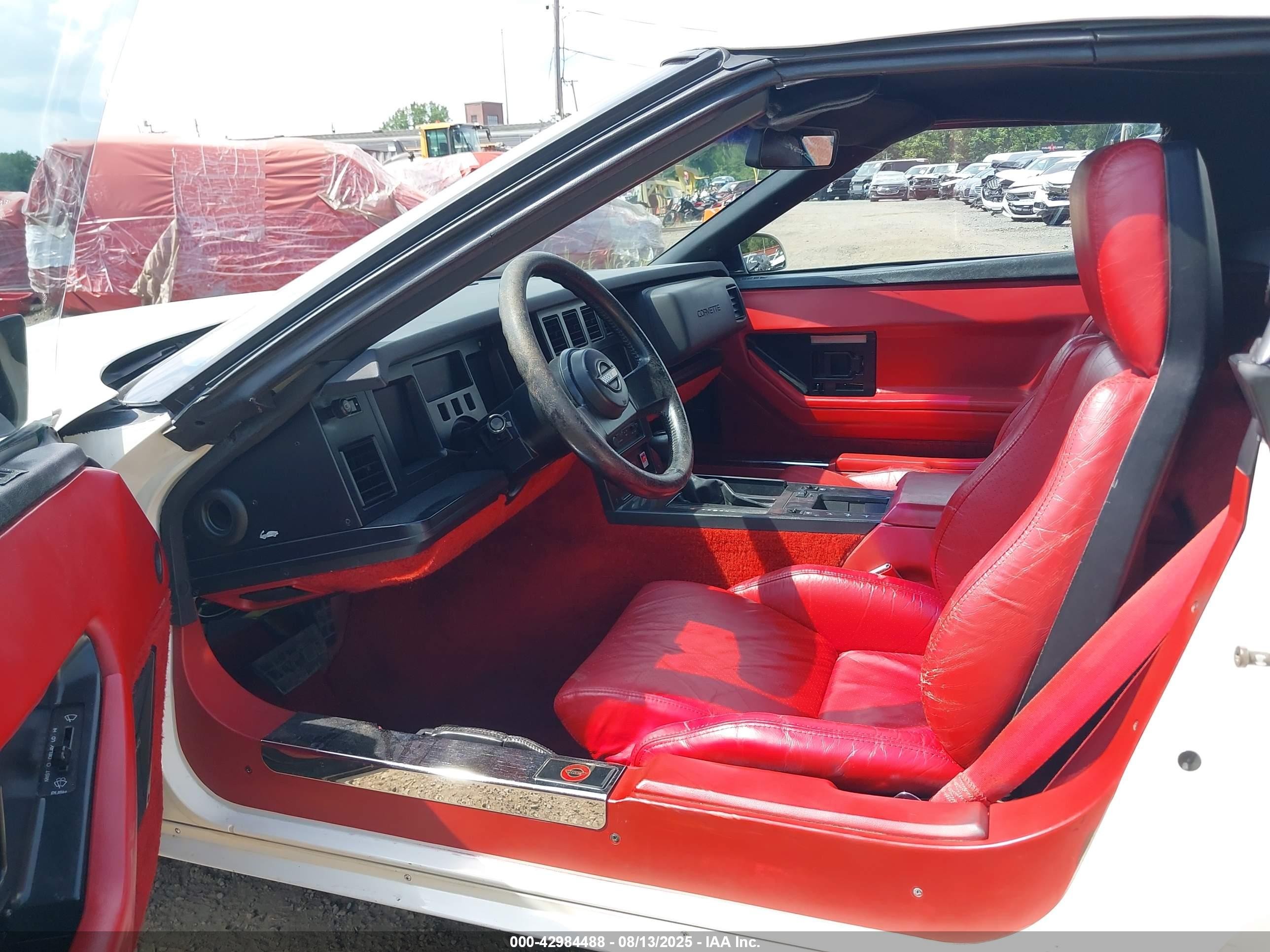 1986 Chevrolet Corvette   White vin: 1G1YY678XG5900520