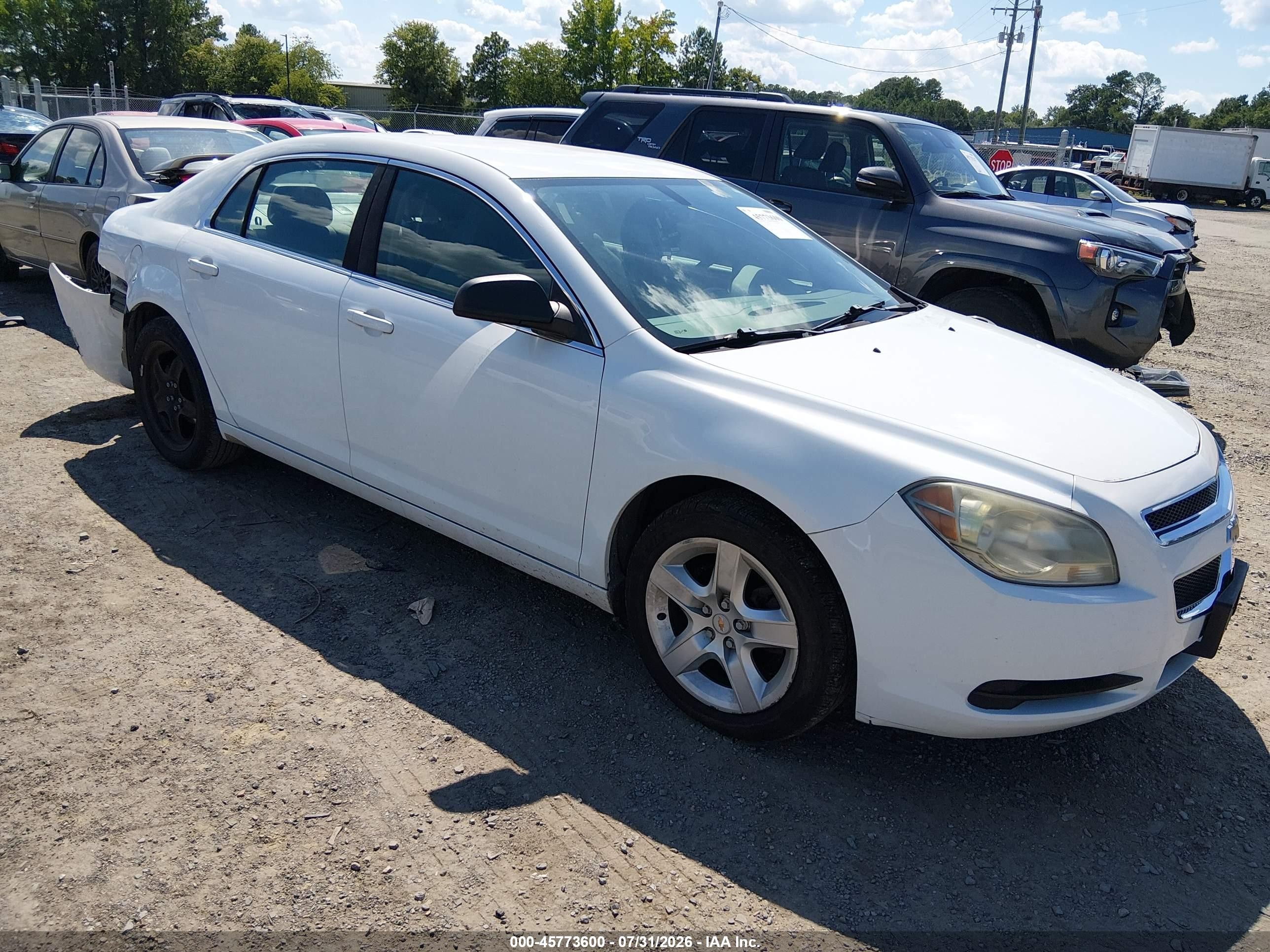 2010 Chevrolet Malibu Ls White vin: 1G1ZA5E00AF202242