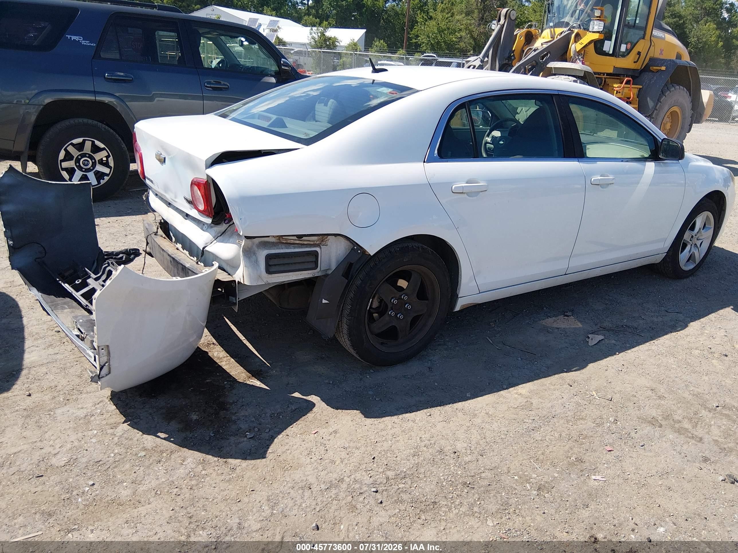 2010 Chevrolet Malibu Ls White vin: 1G1ZA5E00AF202242