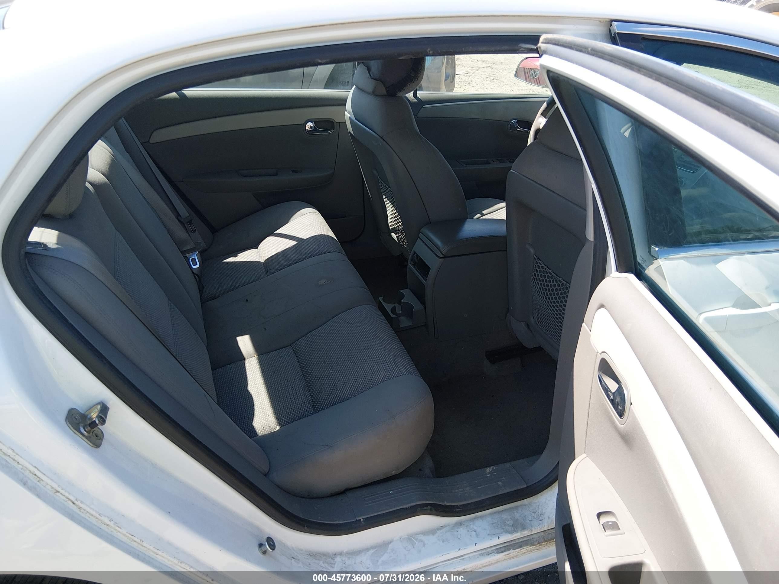 2010 Chevrolet Malibu Ls White vin: 1G1ZA5E00AF202242