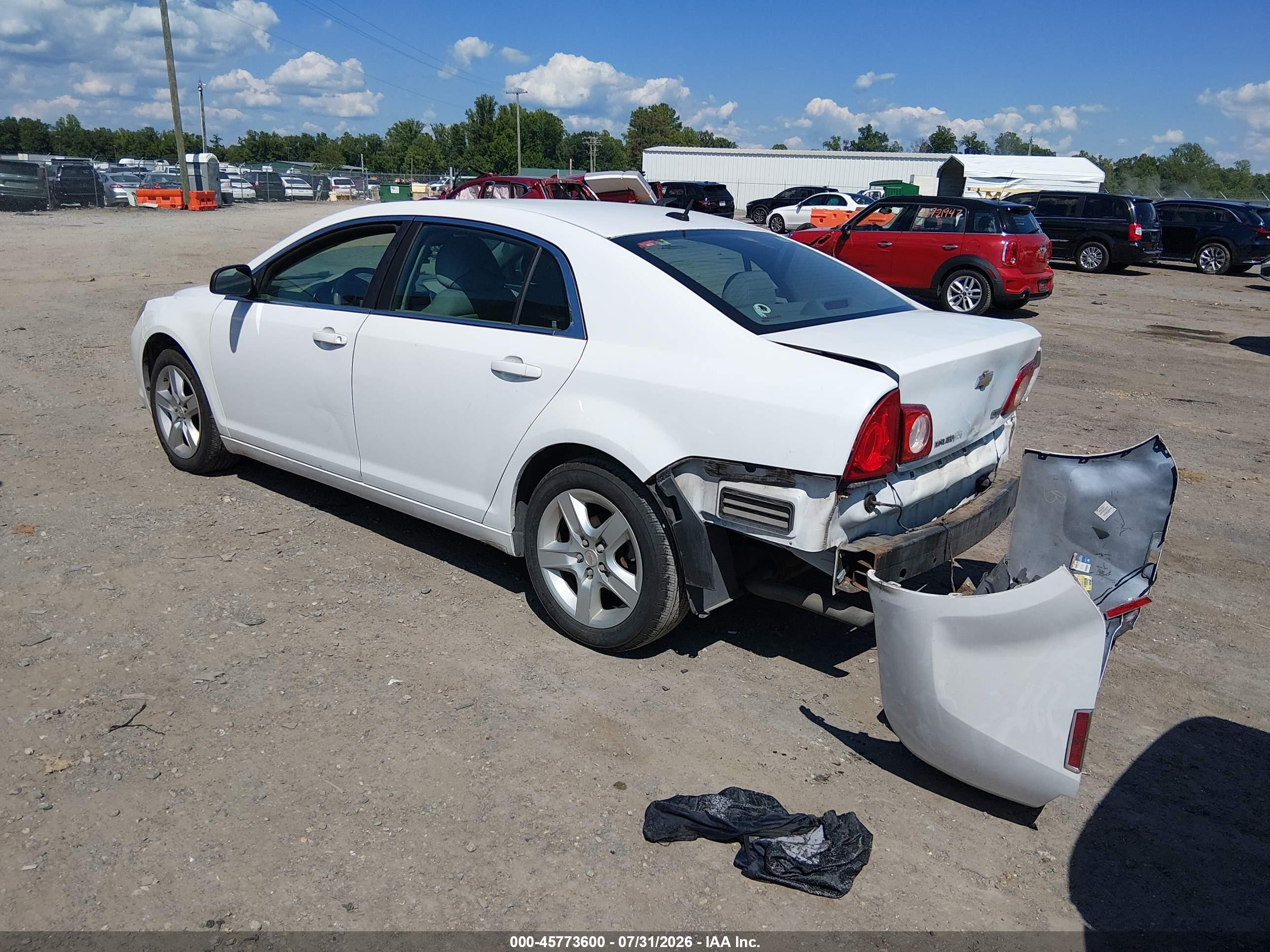 2010 Chevrolet Malibu Ls White vin: 1G1ZA5E00AF202242