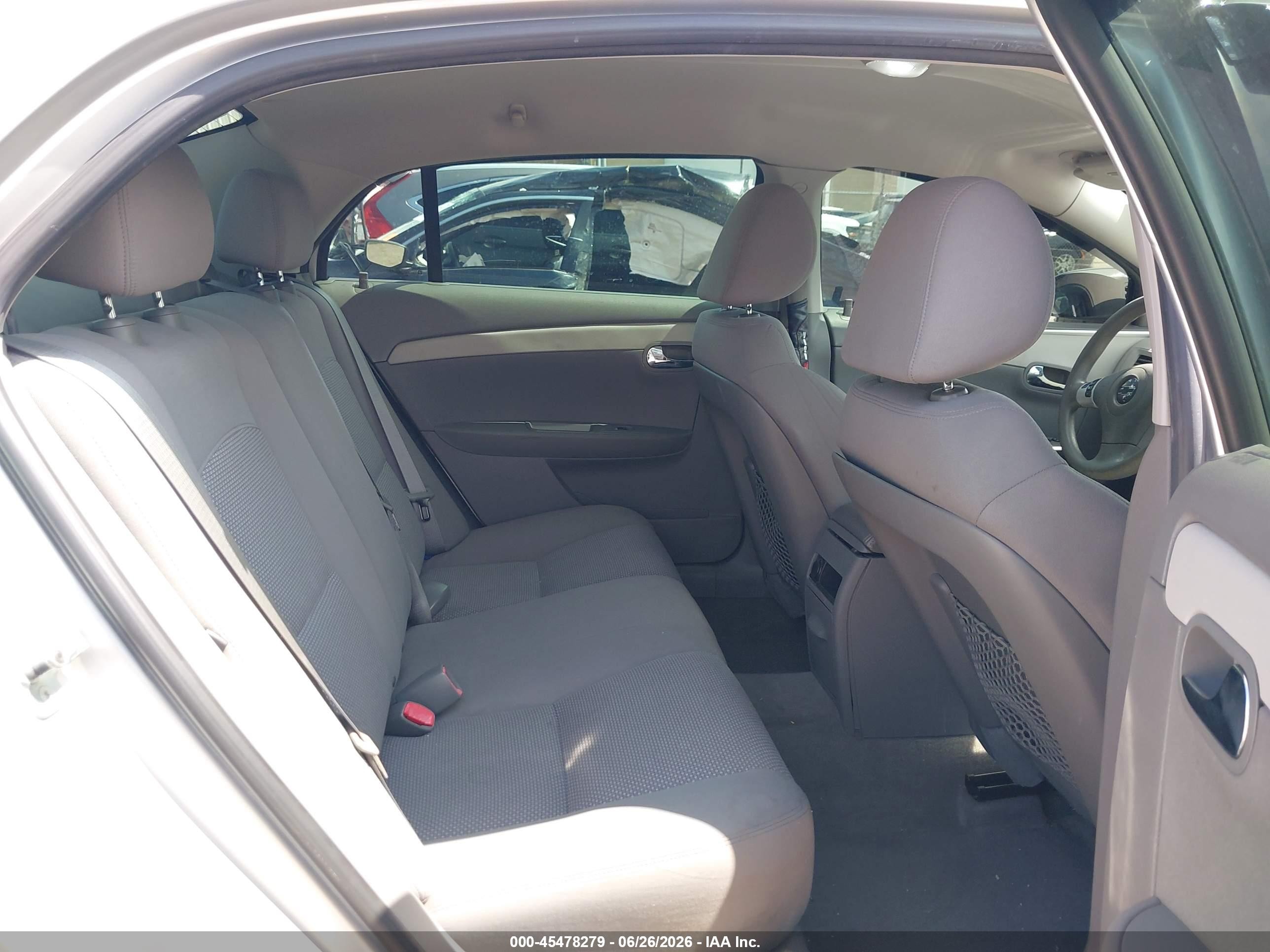 2010 Chevrolet Malibu Ls Silver vin: 1G1ZA5E00AF255989