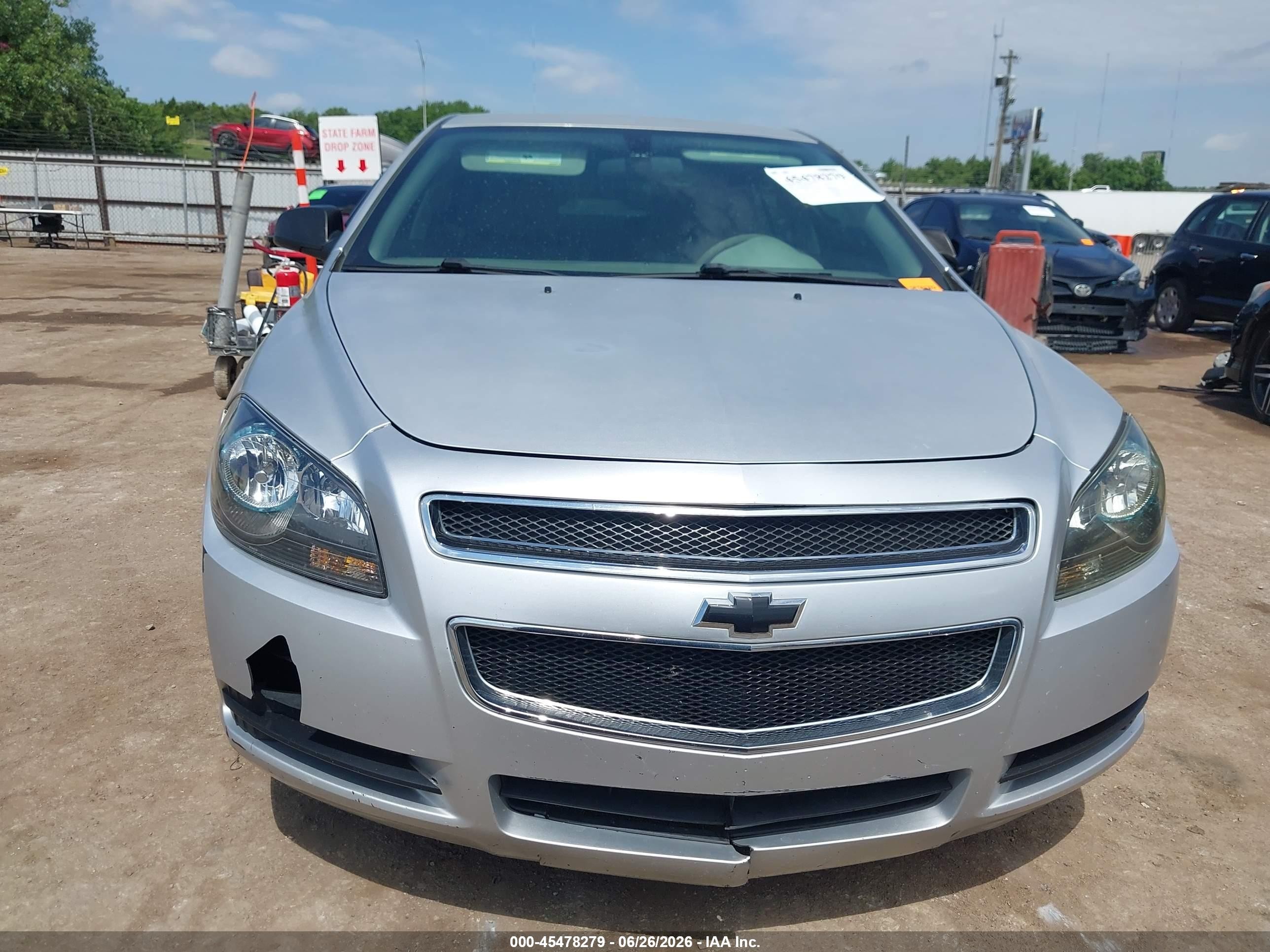 2010 Chevrolet Malibu Ls Silver vin: 1G1ZA5E00AF255989