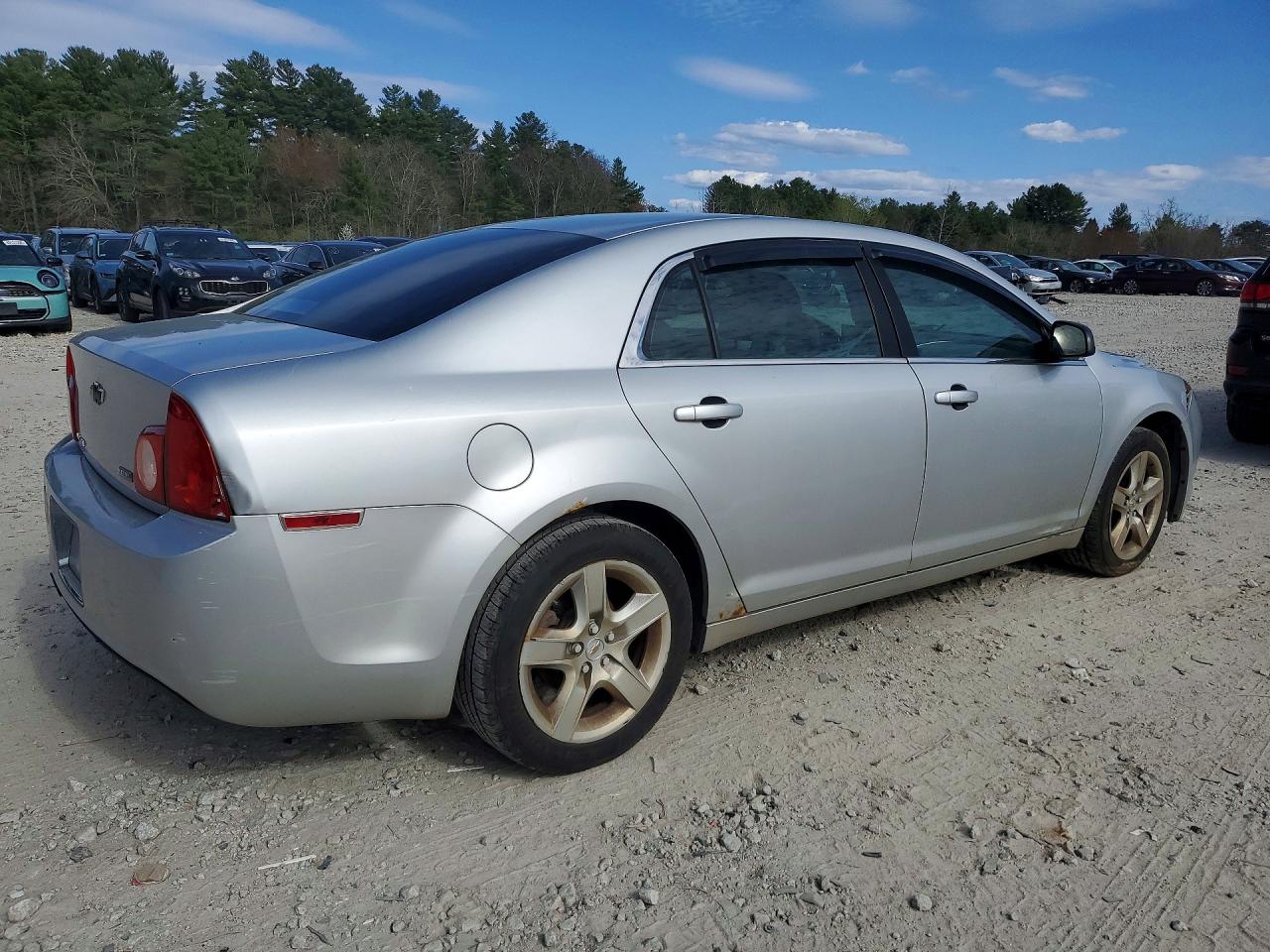 2010 Chevrolet Malibu Ls Silver vin: 1G1ZA5E01AF287561
