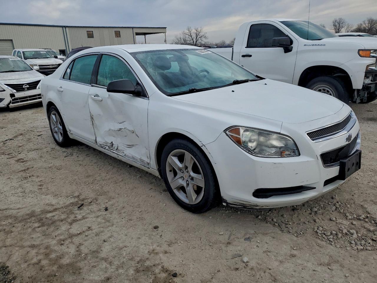 2010 Chevrolet Malibu Ls Белый vin: 1G1ZA5E04AF283942