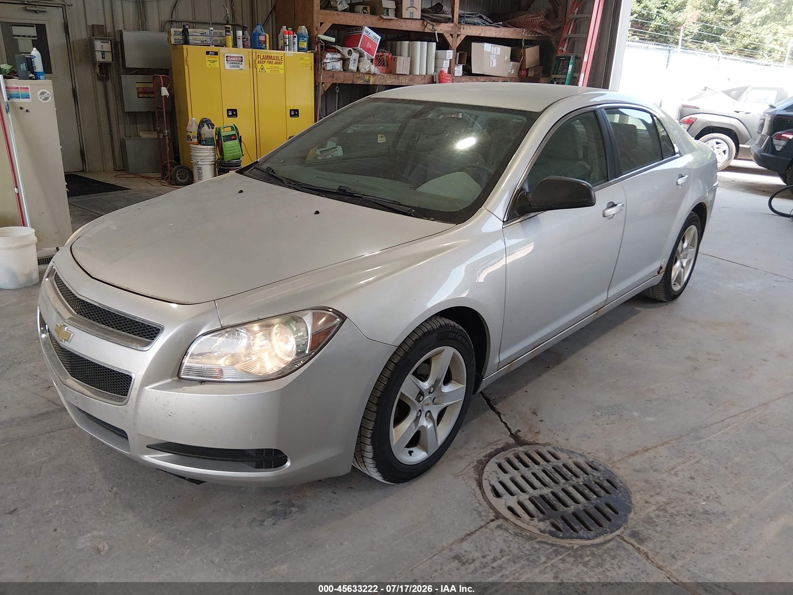 2010 Chevrolet Malibu Ls Silver vin: 1G1ZA5E06AF210281