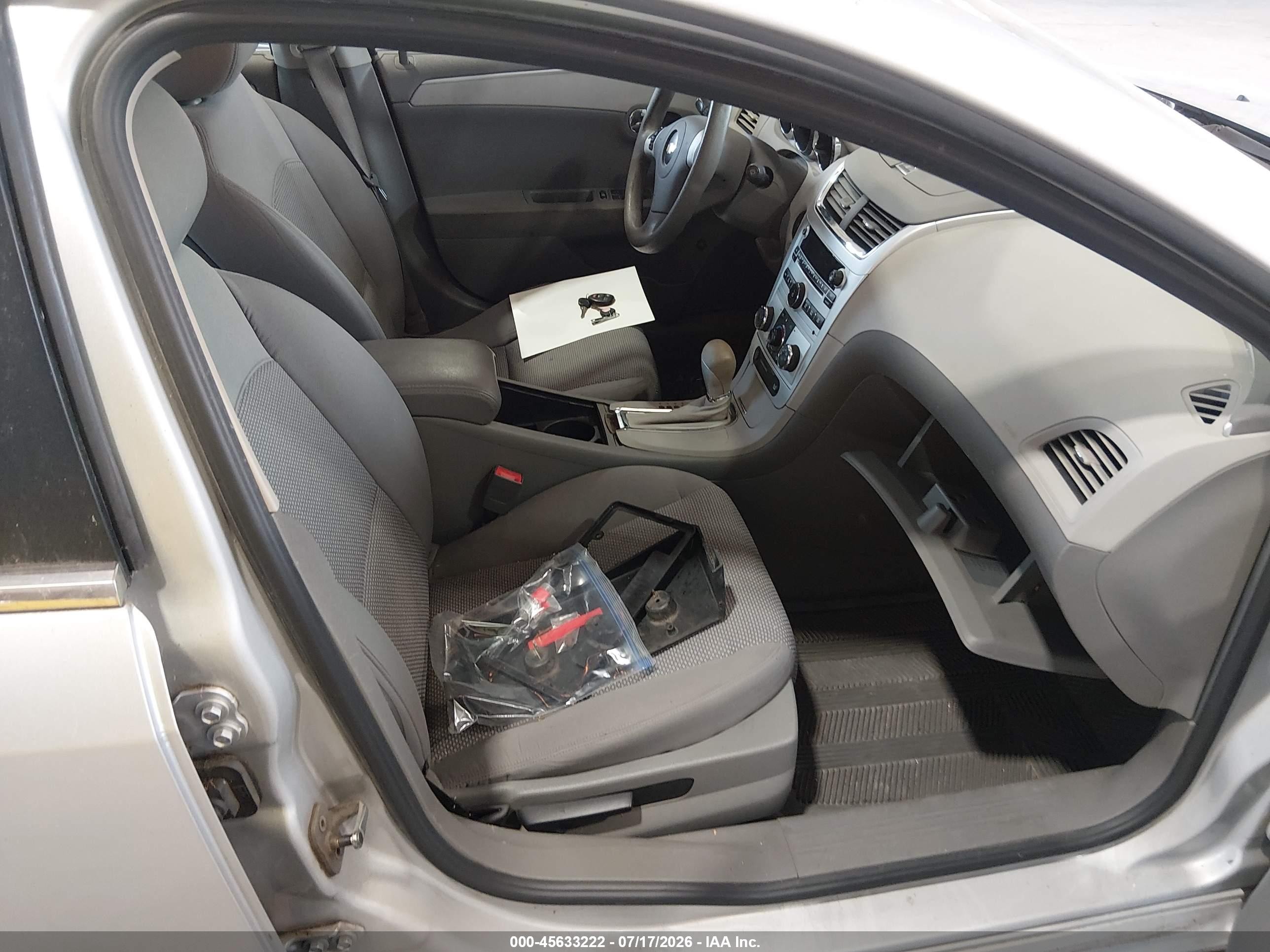 2010 Chevrolet Malibu Ls Silver vin: 1G1ZA5E06AF210281