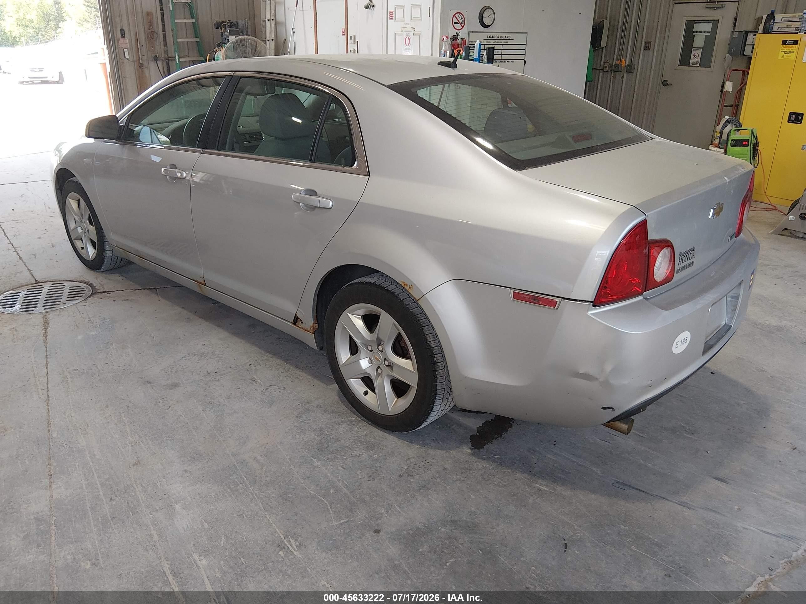 2010 Chevrolet Malibu Ls Silver vin: 1G1ZA5E06AF210281