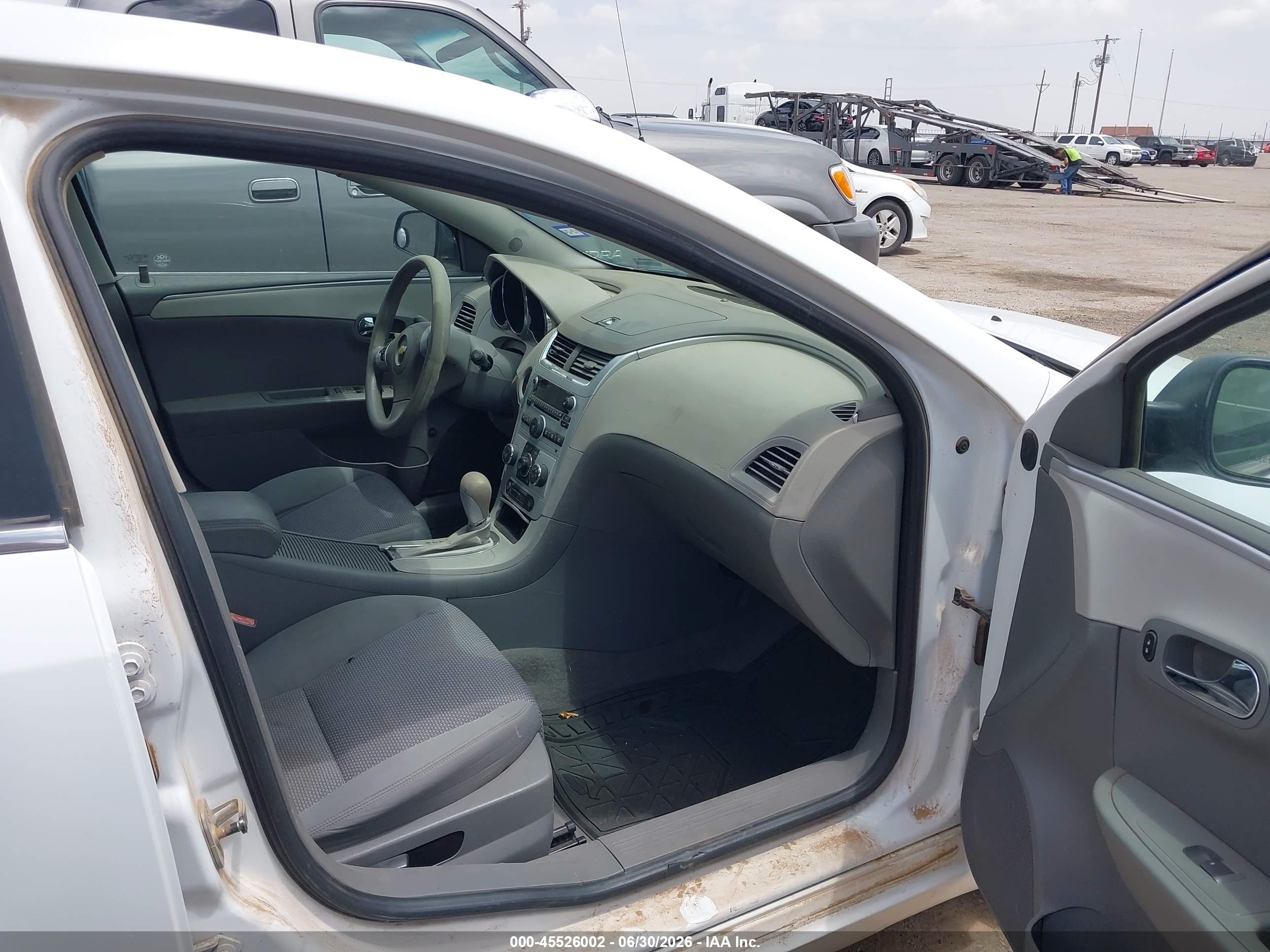 2010 Chevrolet Malibu Ls White vin: 1G1ZA5E07AF289573