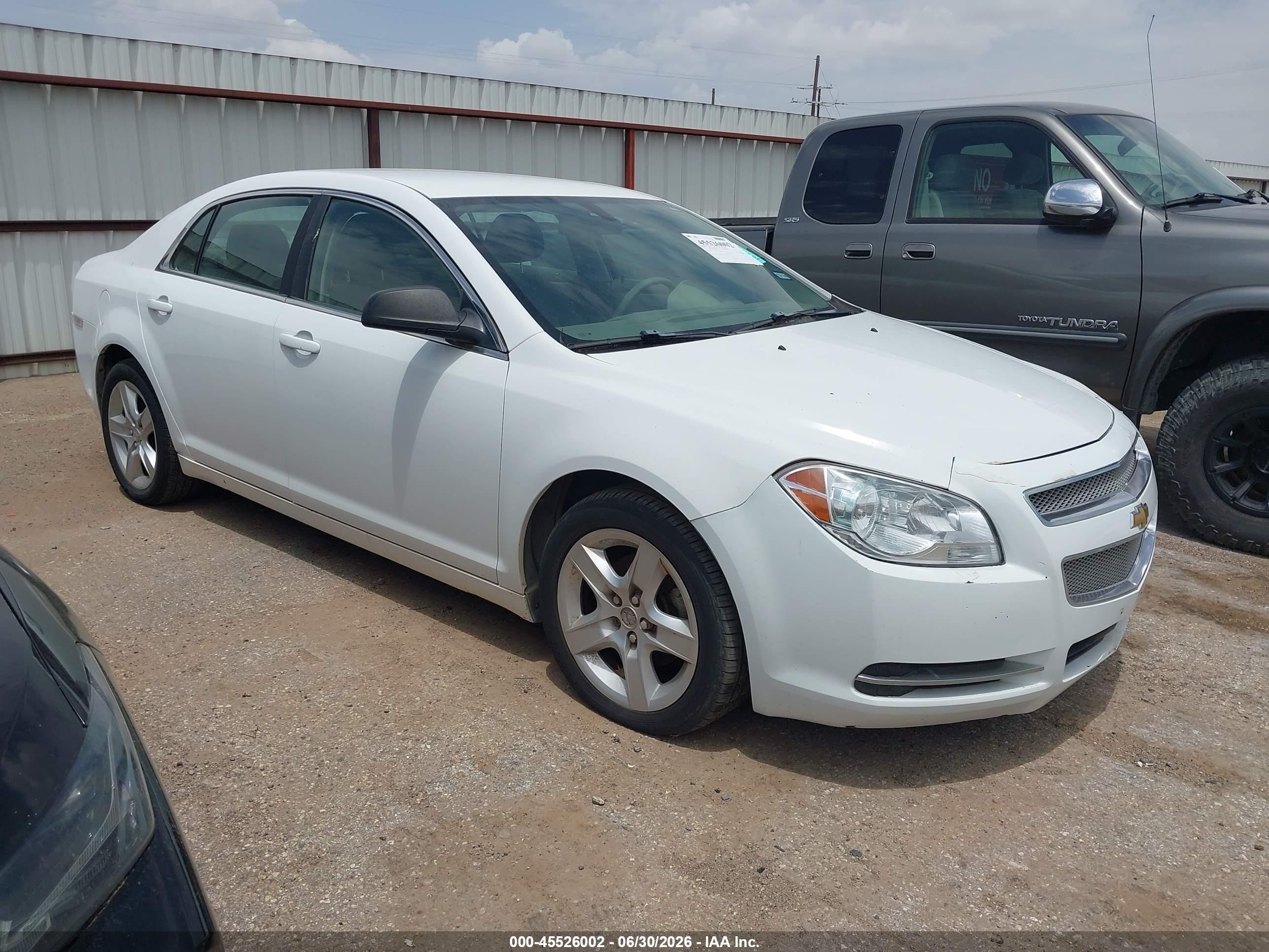 2010 Chevrolet Malibu Ls White vin: 1G1ZA5E07AF289573