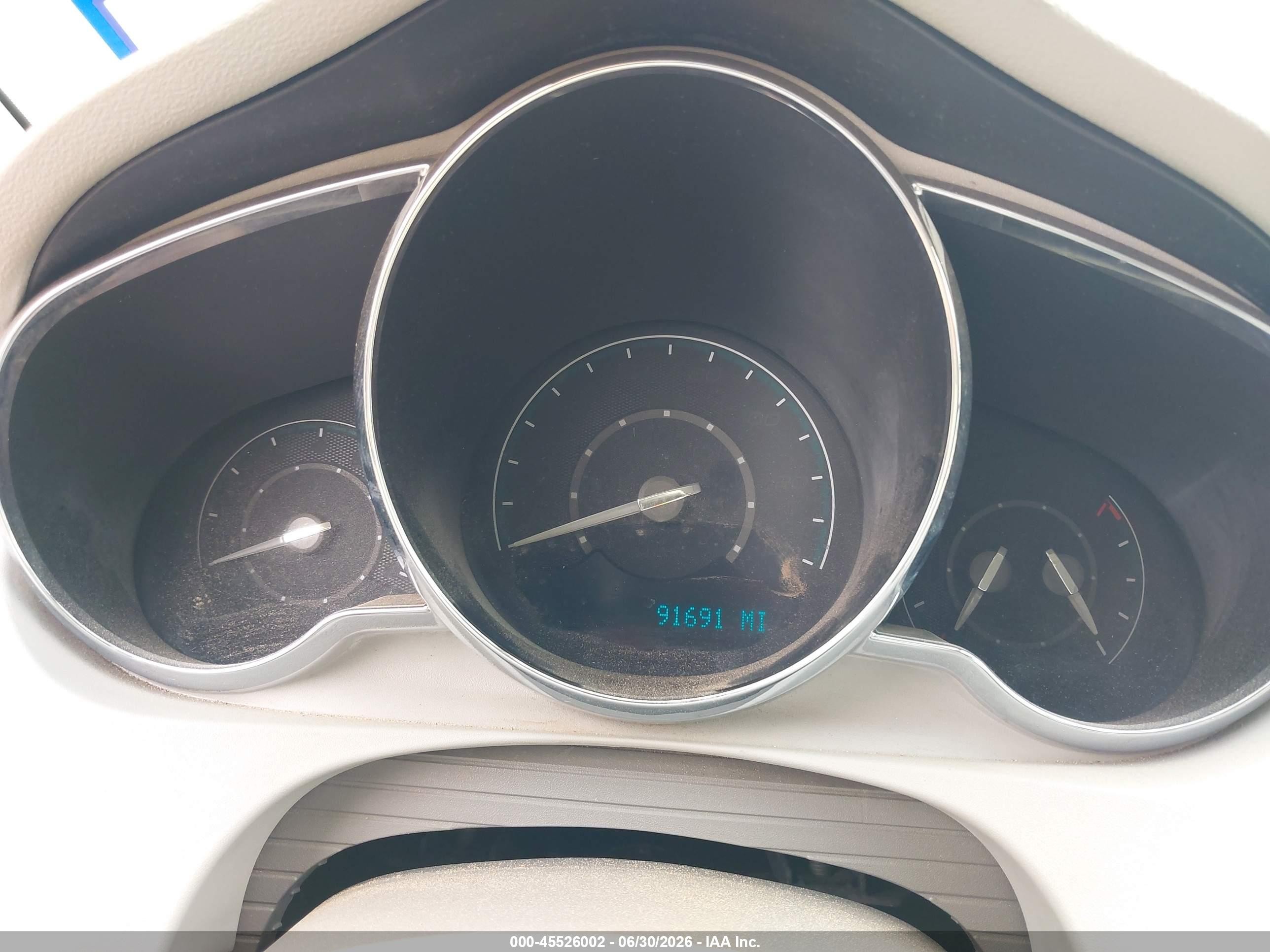 2010 Chevrolet Malibu Ls White vin: 1G1ZA5E07AF289573