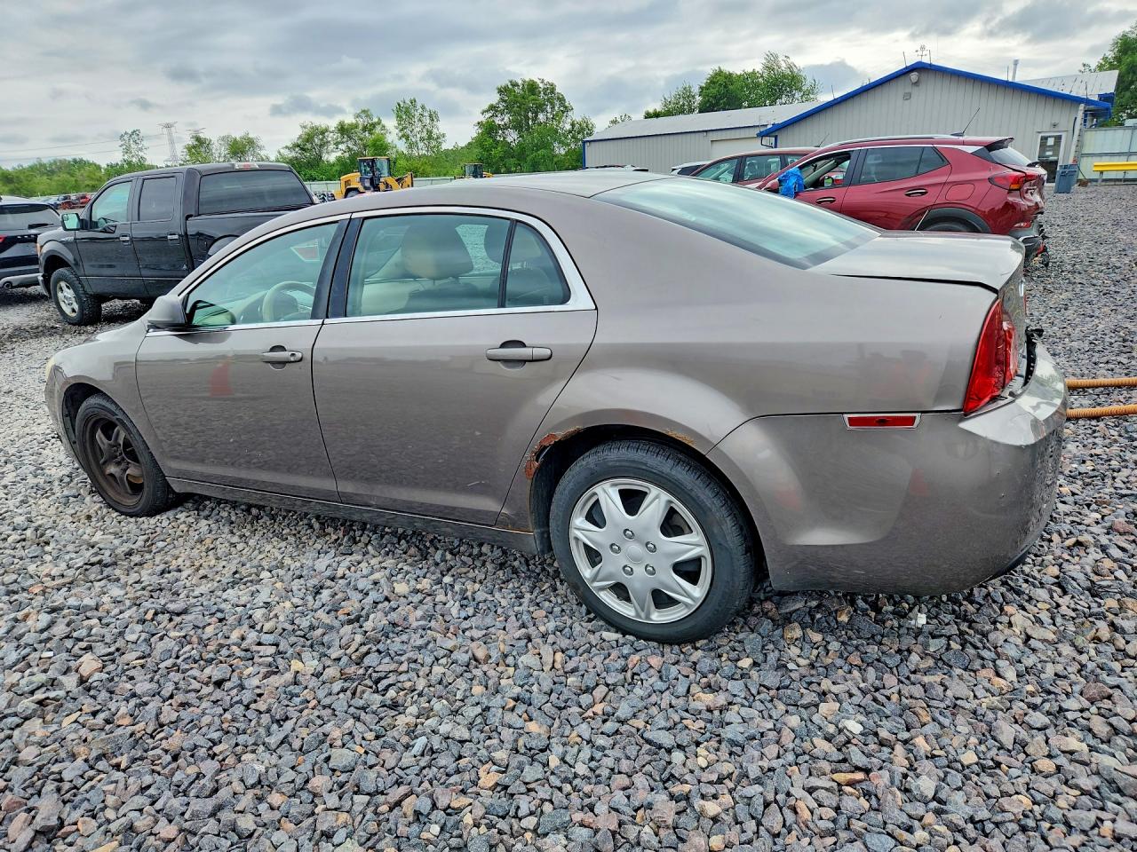 2010 Chevrolet Malibu Ls Tan vin: 1G1ZA5E08AF283345