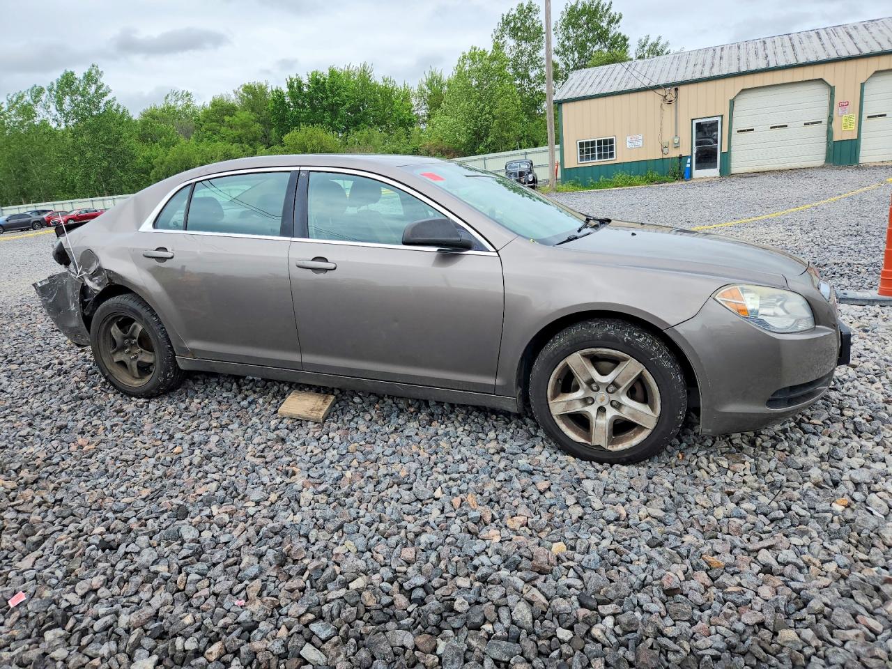 2010 Chevrolet Malibu Ls Tan vin: 1G1ZA5E08AF283345
