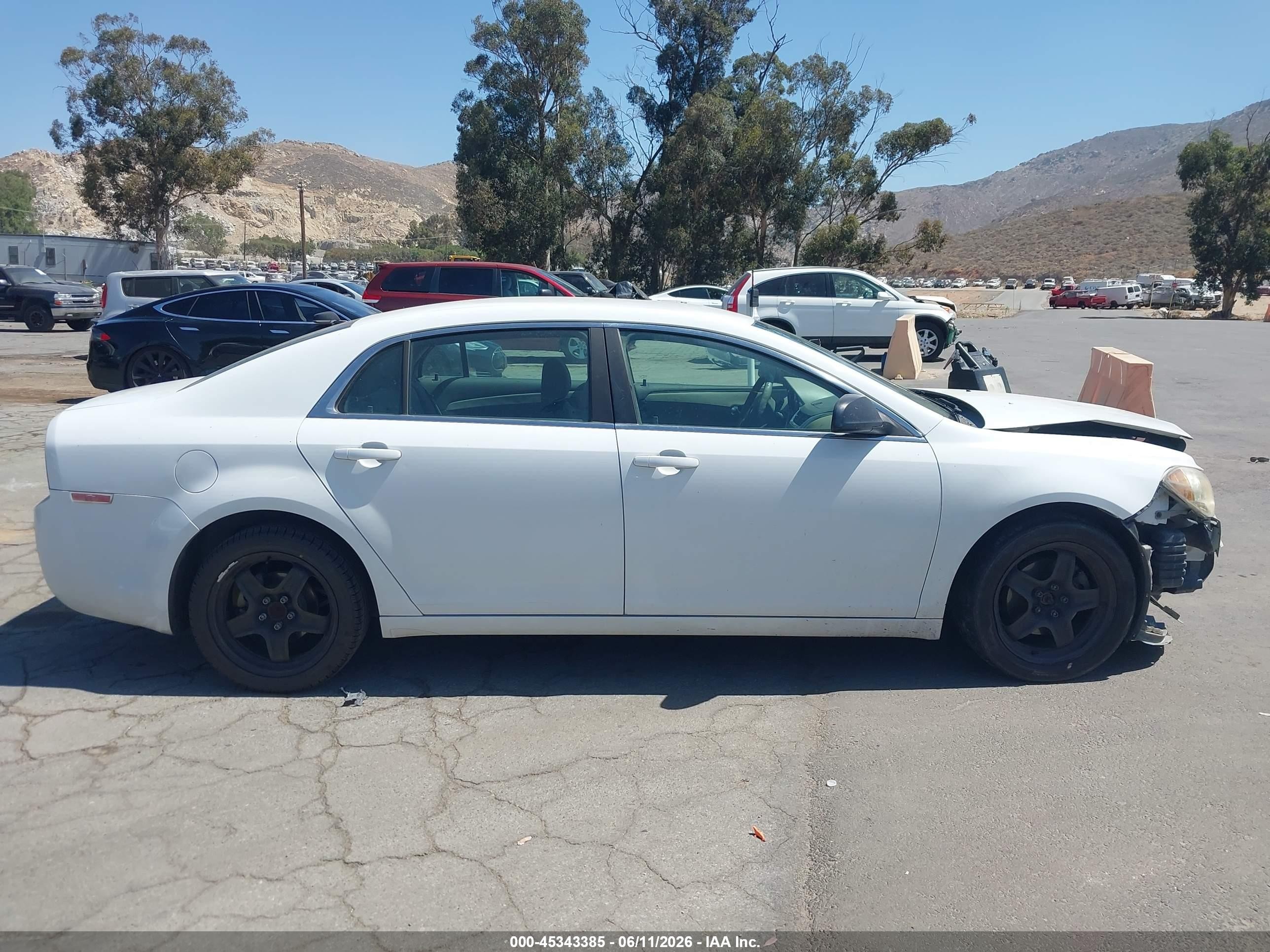 2011 Chevrolet Malibu Ls White vin: 1G1ZA5E16BF300556