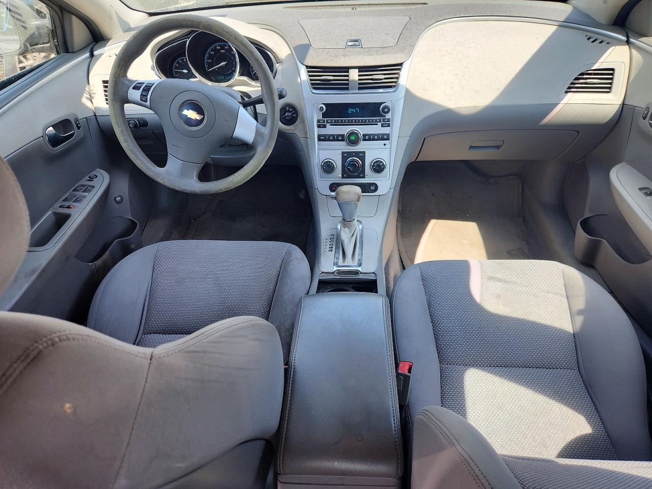2010 Chevrolet Malibu Ls Silver vin: 1G1ZA5EB3A4100267