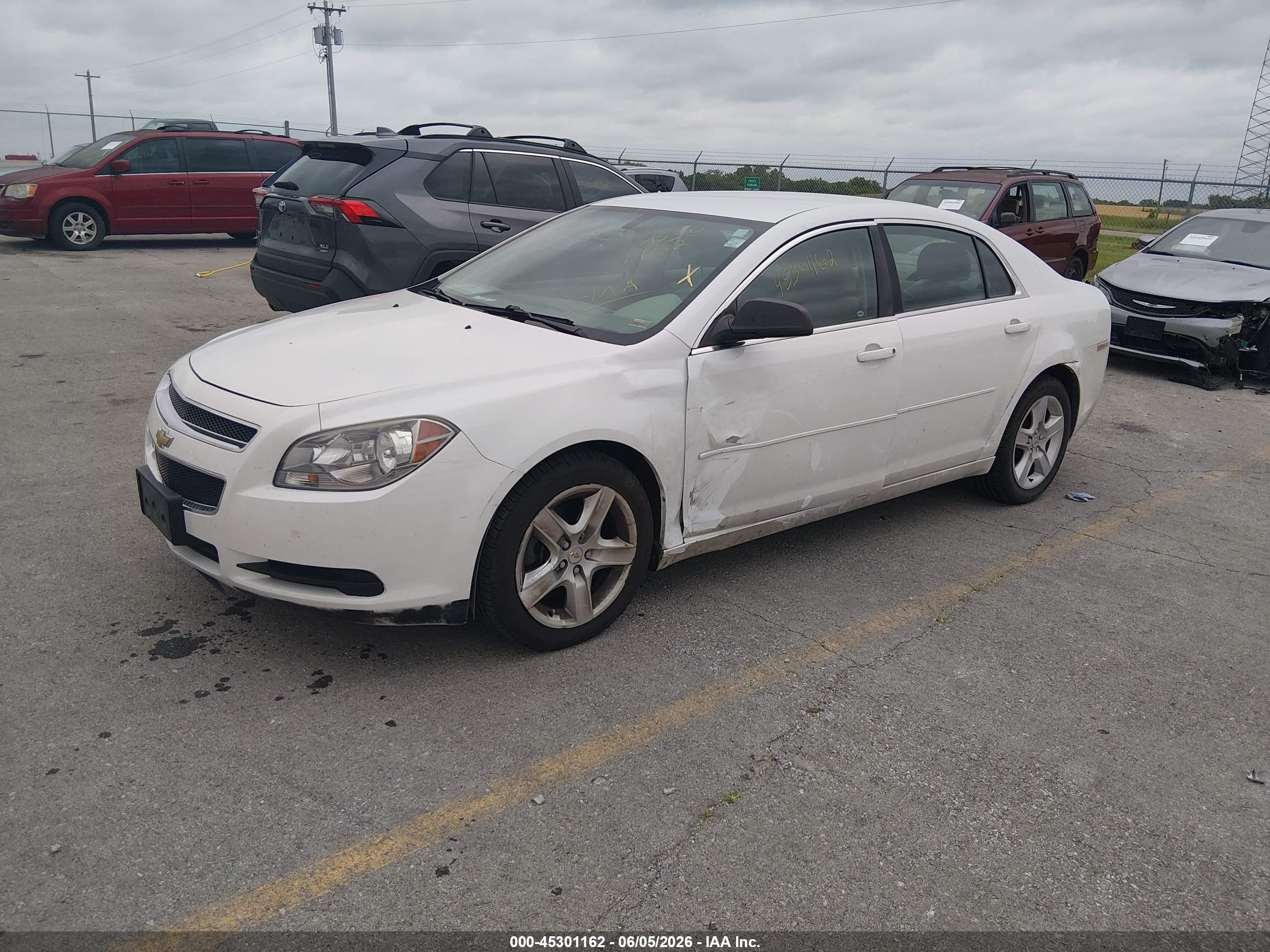2011 Chevrolet Malibu Ls White vin: 1G1ZA5EU0BF136201