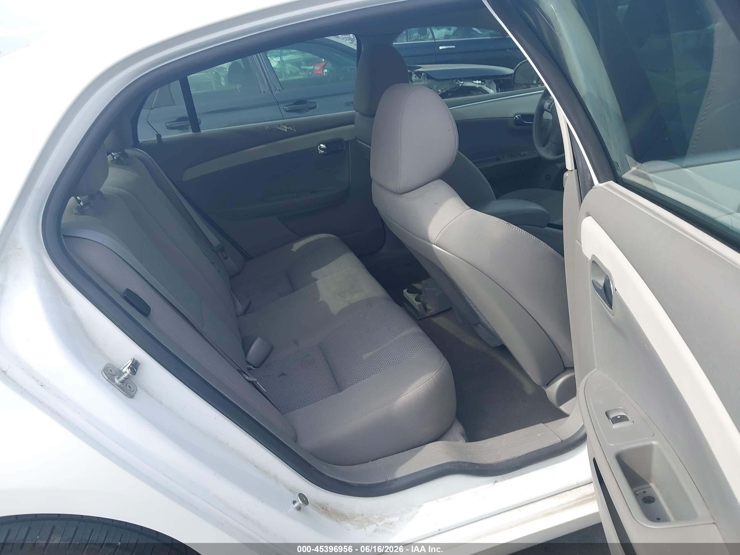 2012 Chevrolet Malibu Ls White vin: 1G1ZA5EU0CF289436