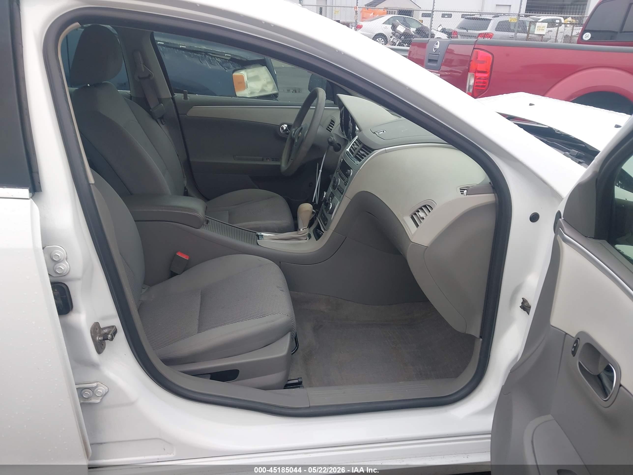 2011 Chevrolet Malibu Ls White vin: 1G1ZA5EU2BF232623