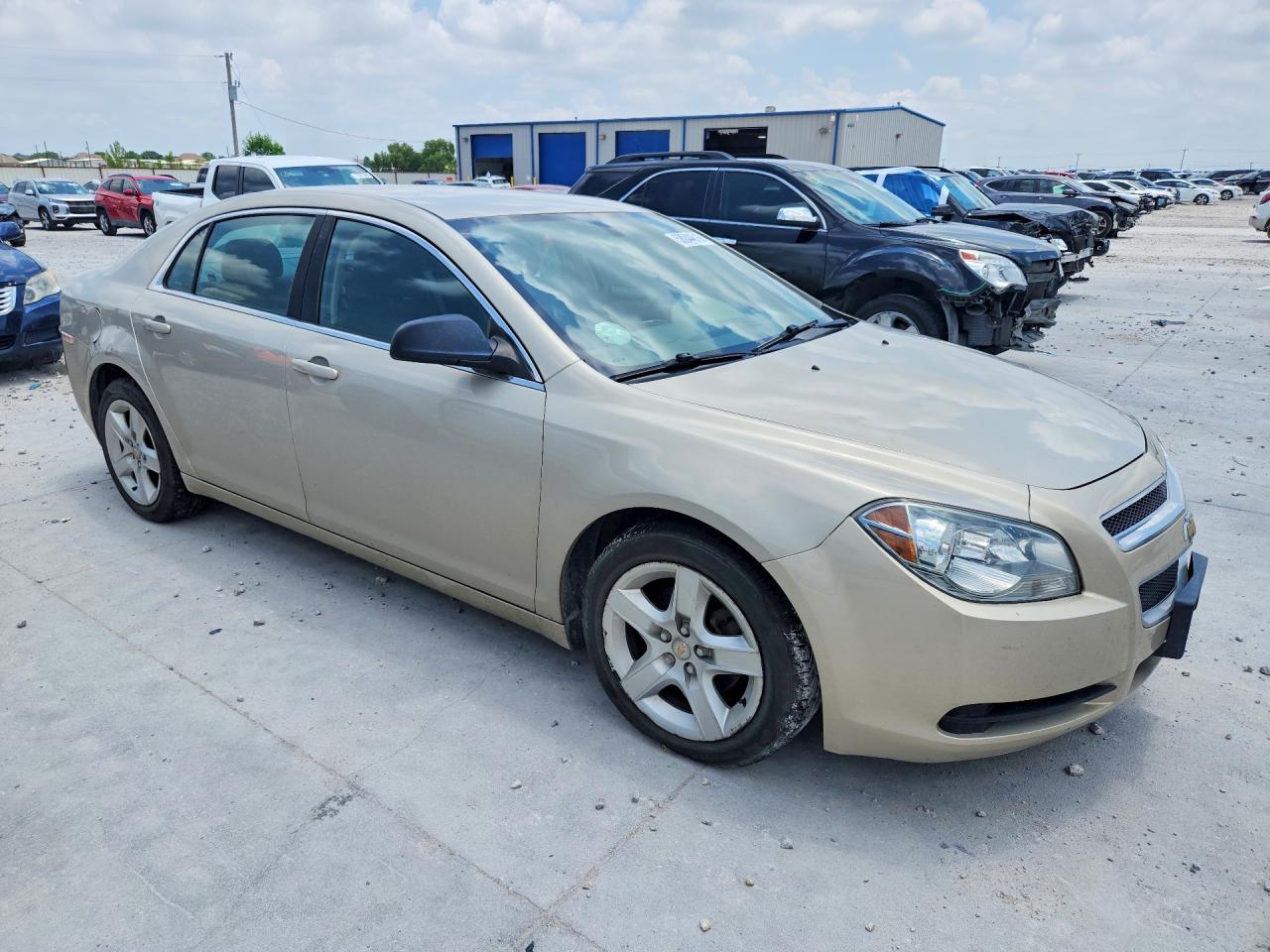 2012 Chevrolet Malibu Ls Золотой vin: 1G1ZA5EU2CF165085