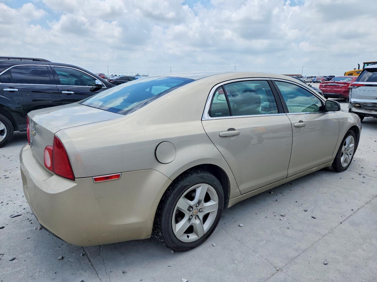 2012 Chevrolet Malibu Ls Золотой vin: 1G1ZA5EU2CF165085