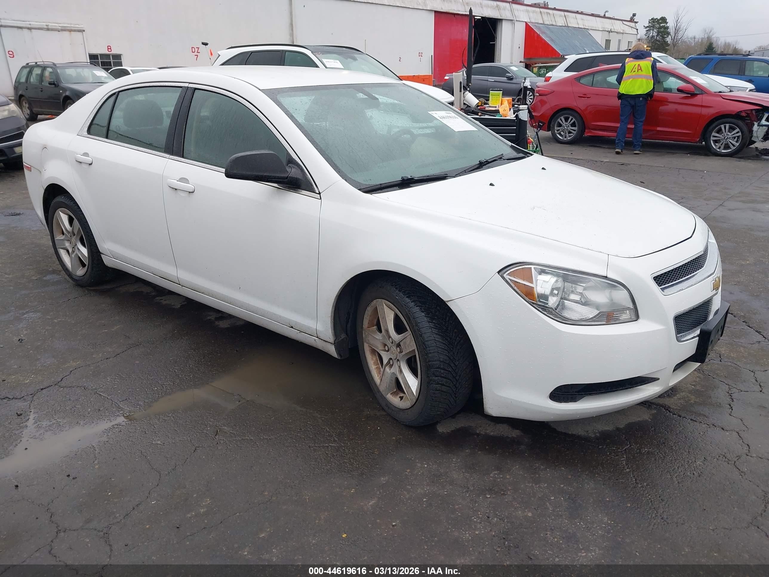 2011 Chevrolet Malibu Ls White vin: 1G1ZA5EU3BF375824
