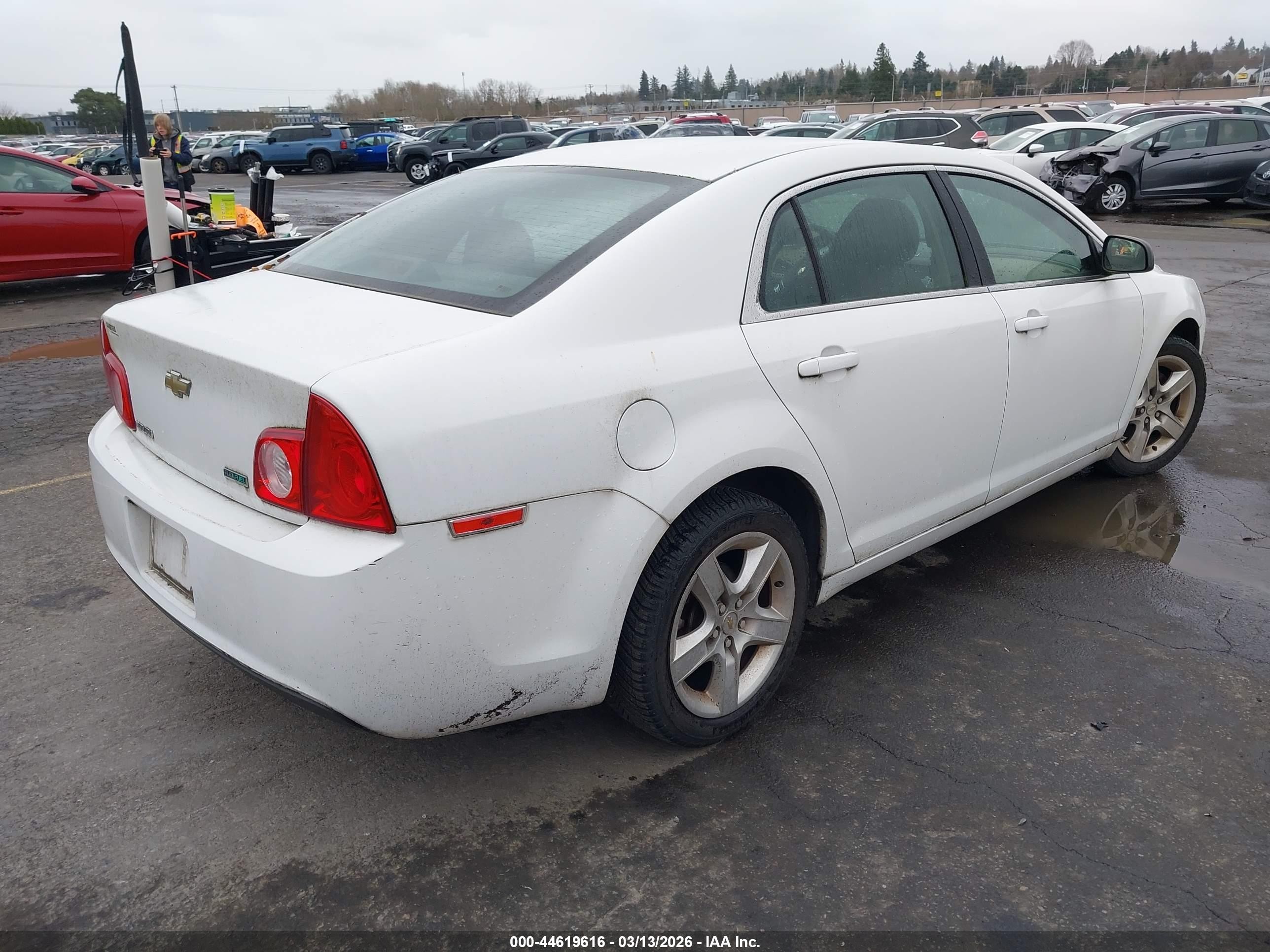 2011 Chevrolet Malibu Ls White vin: 1G1ZA5EU3BF375824