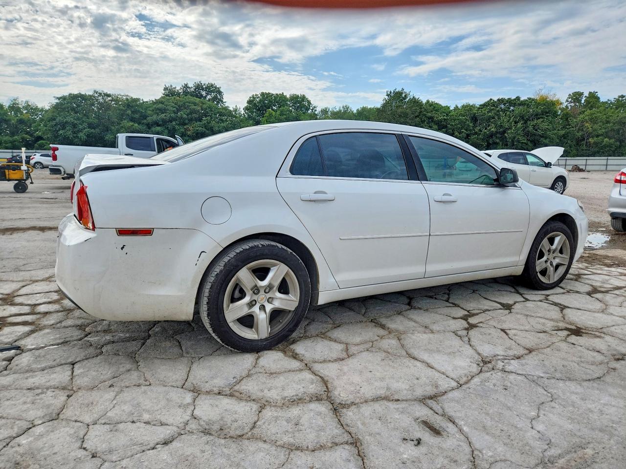2012 Chevrolet Malibu Ls White vin: 1G1ZA5EU3CF398862