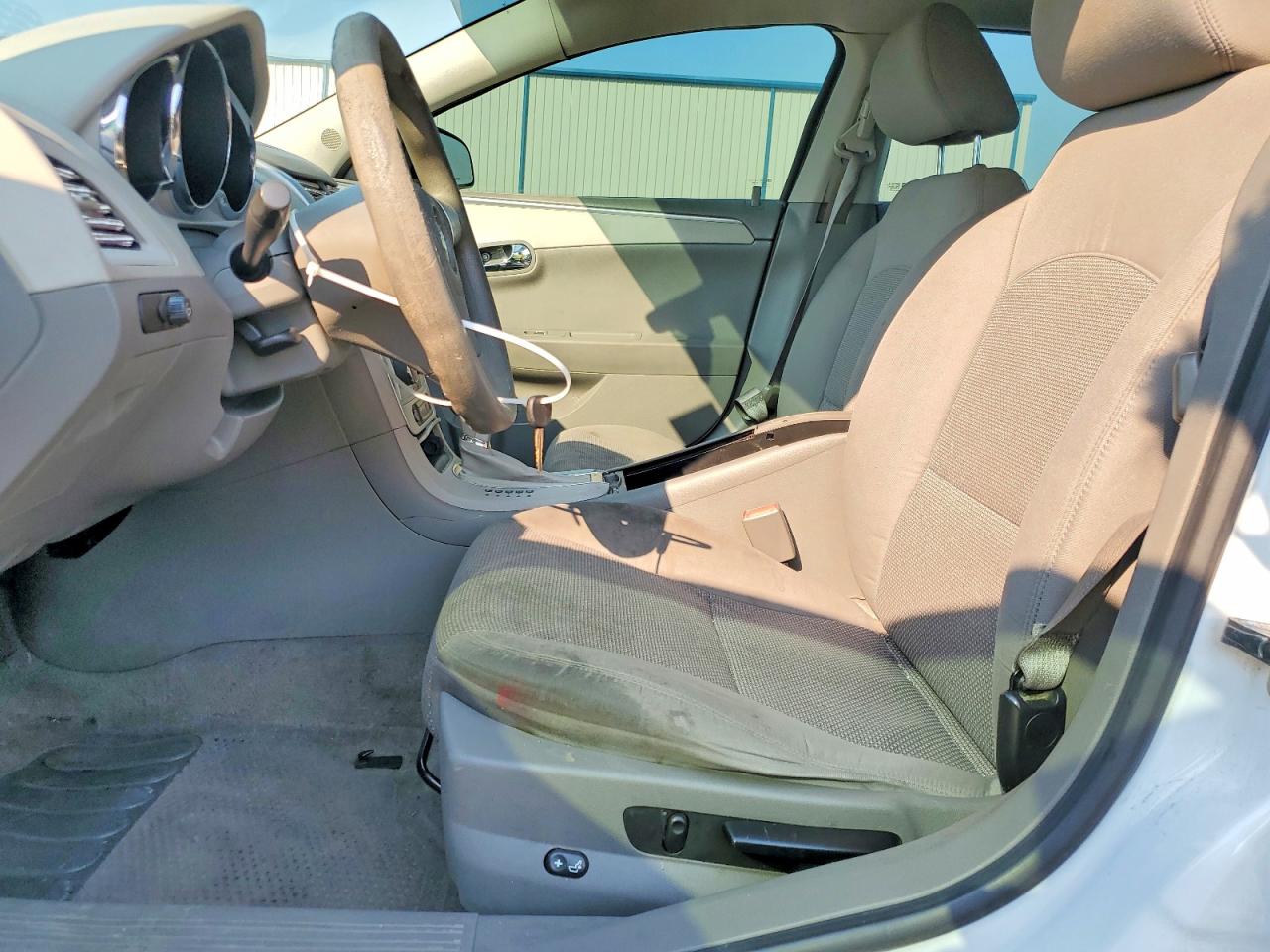 2012 Chevrolet Malibu Ls White vin: 1G1ZA5EU4CF302253