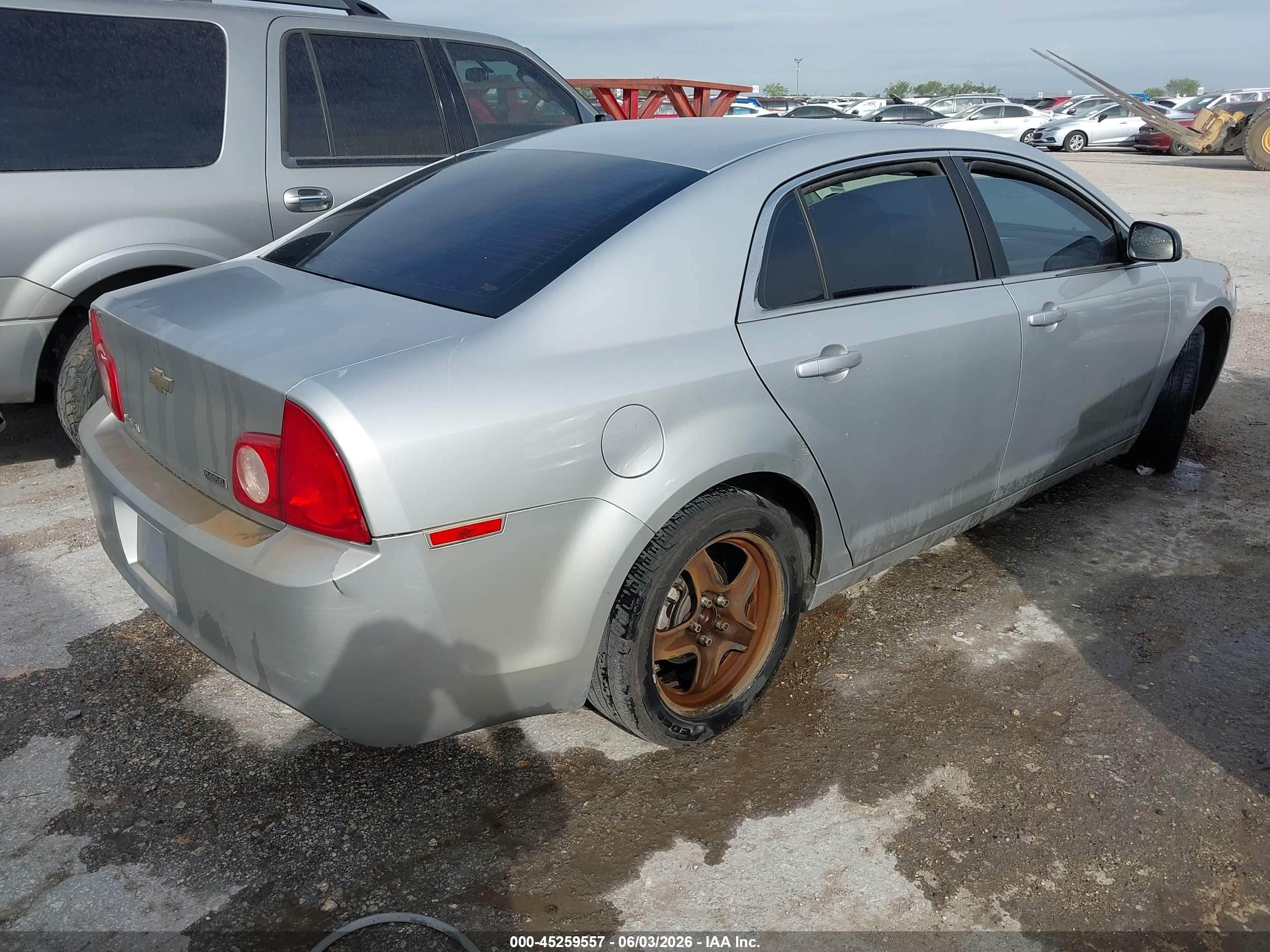 2011 Chevrolet Malibu Ls Серебряный vin: 1G1ZA5EU6BF349380