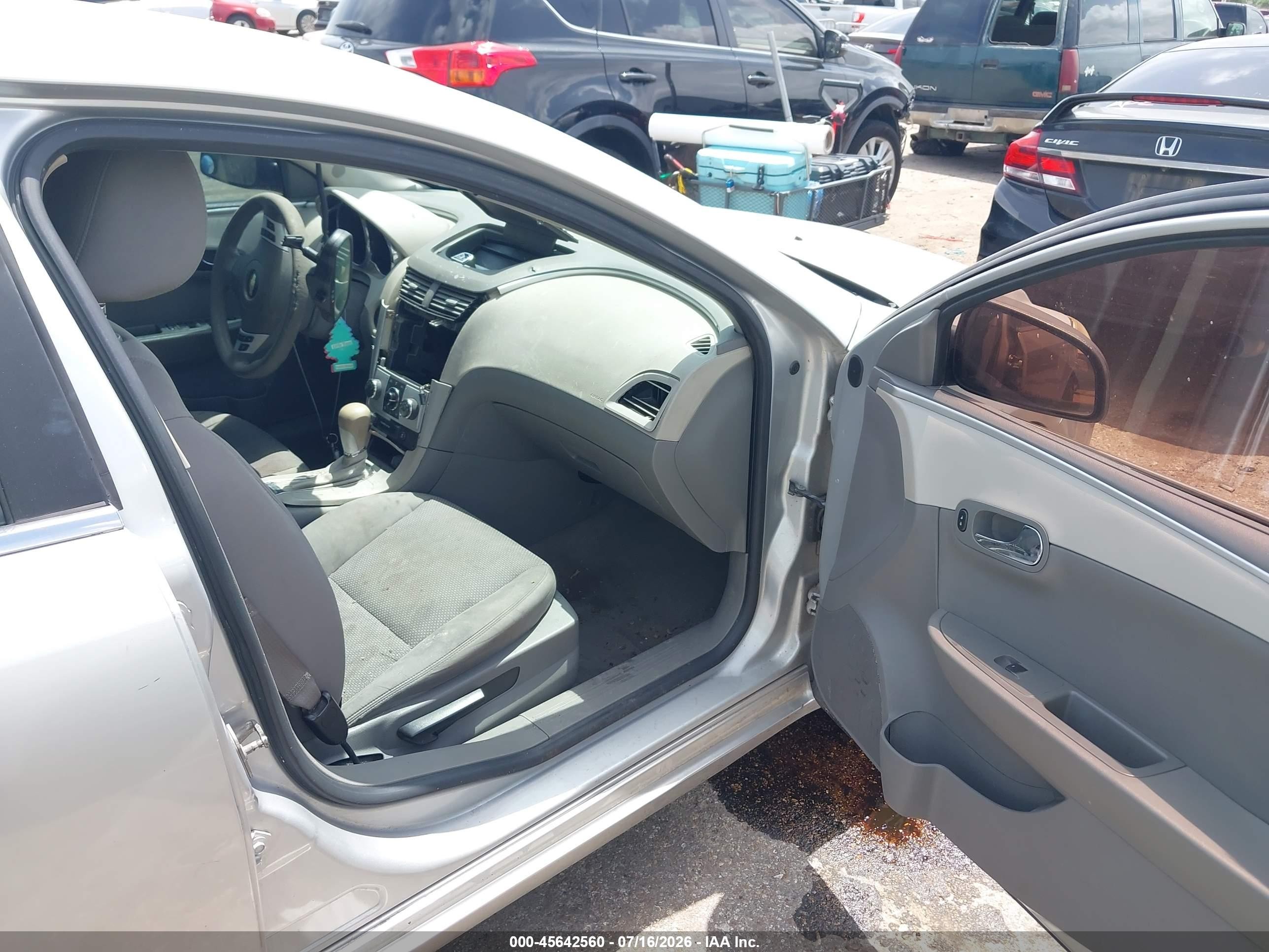2012 Chevrolet Malibu Ls Silver vin: 1G1ZA5EU9CF216422