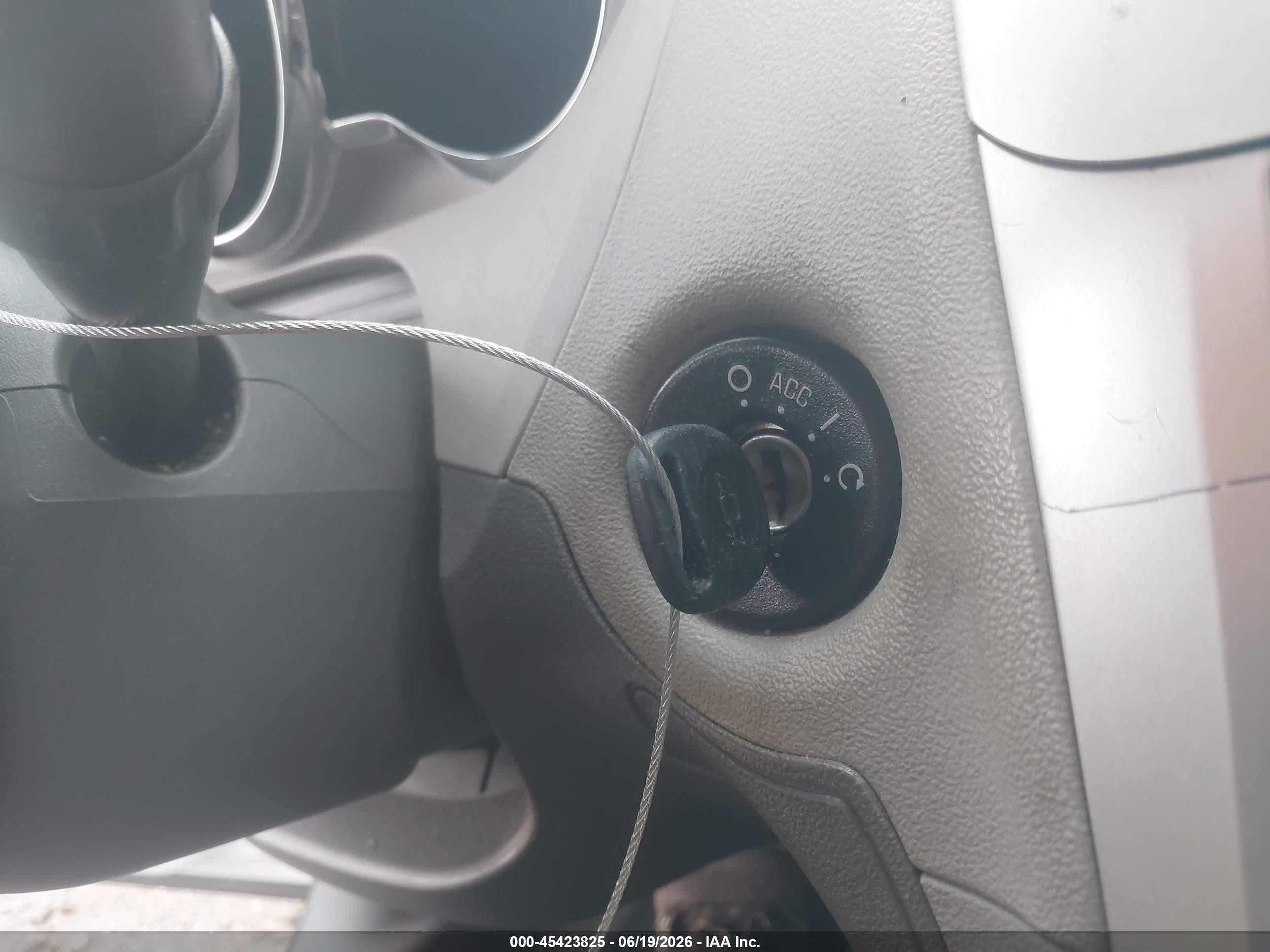 2012 Chevrolet Malibu Ls Белый vin: 1G1ZA5EUXCF277388