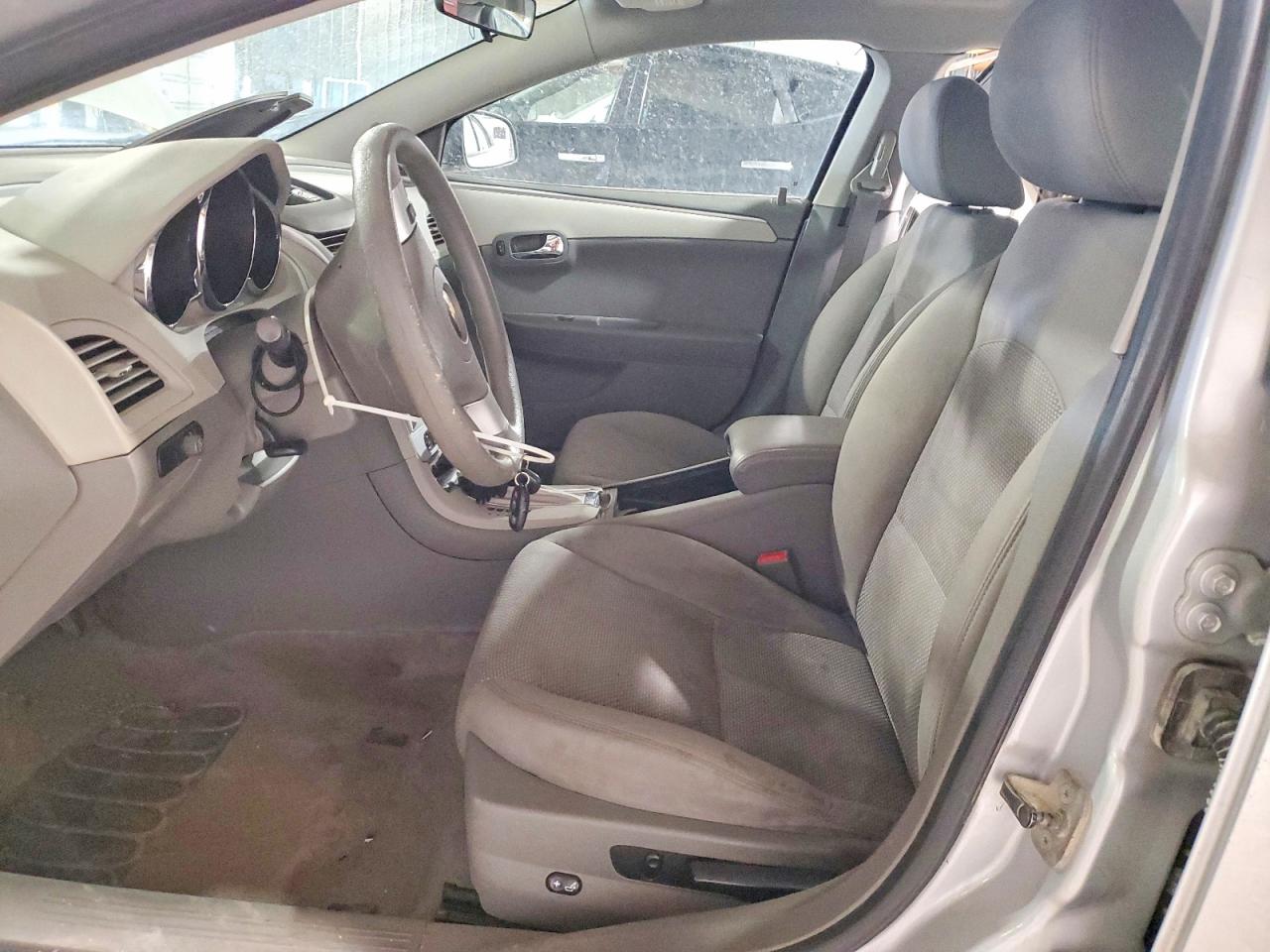 2012 Chevrolet Malibu Ls Серебряный vin: 1G1ZA5EUXCF391245