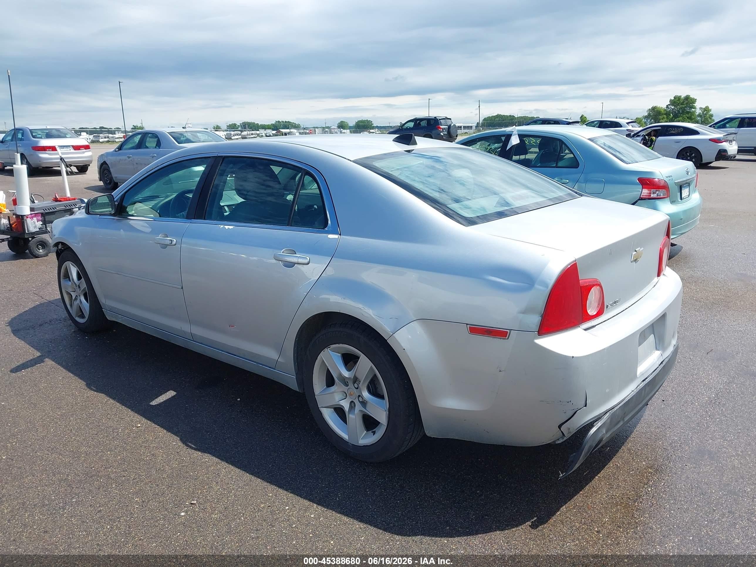 2012 Chevrolet Malibu Ls Silver vin: 1G1ZB5E01CF169431